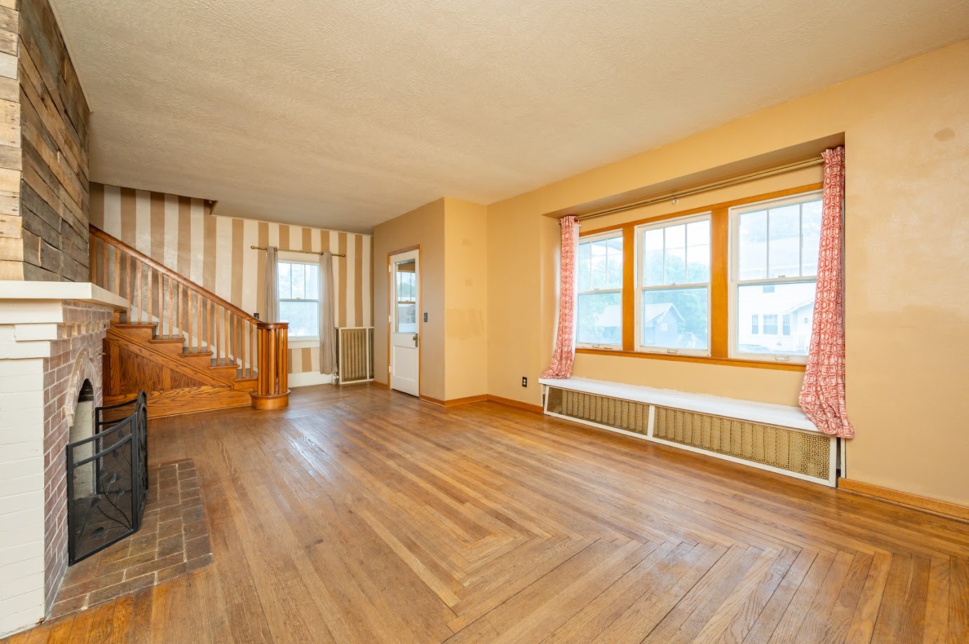 116 W Grant Street