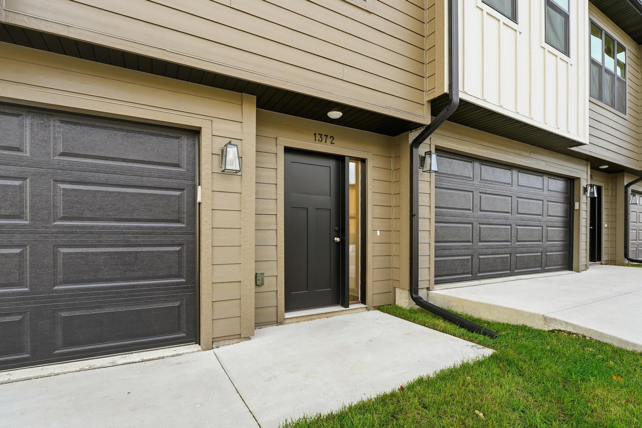 1372 Meadow Rose Place