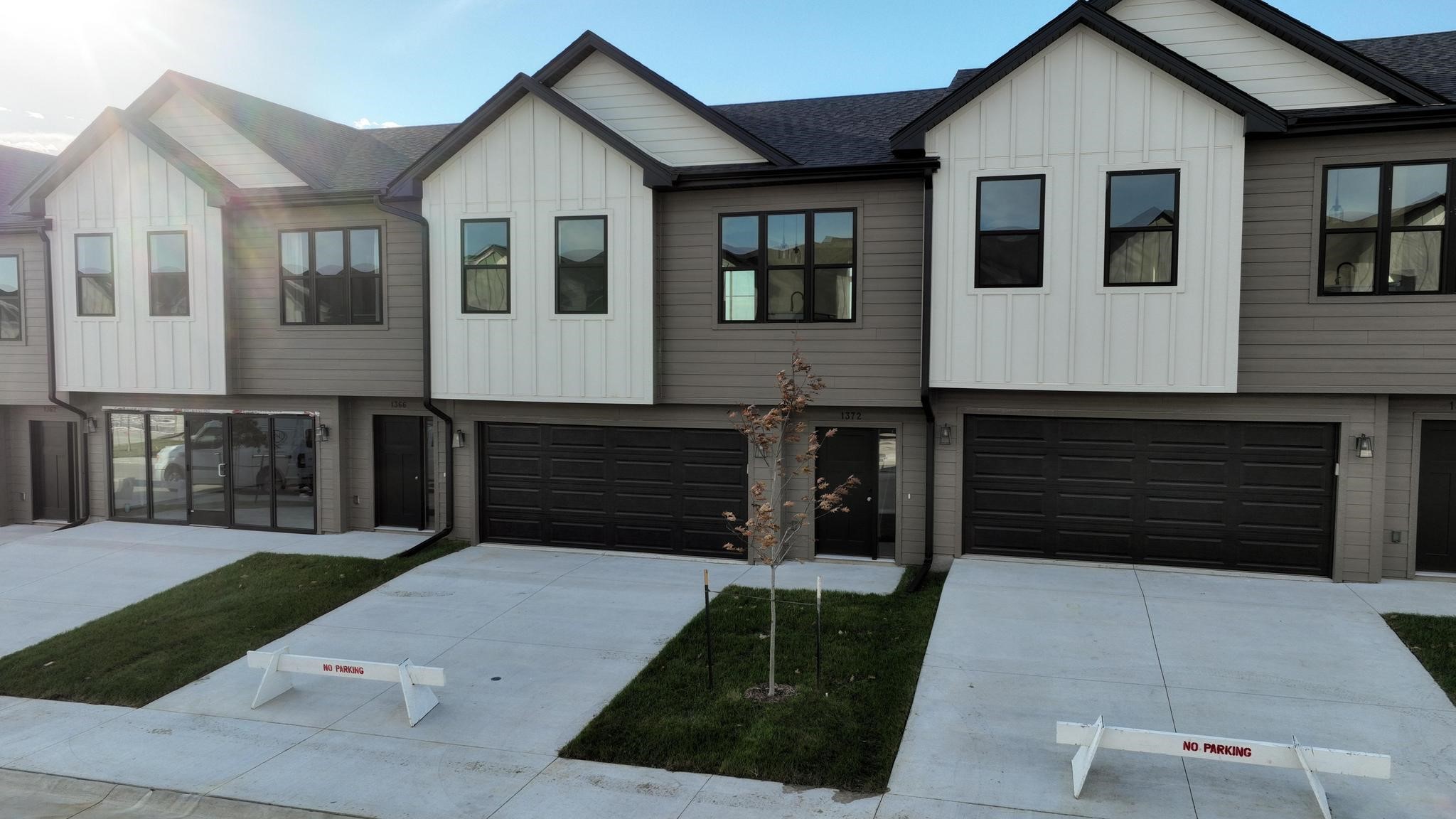 1372 Meadow Rose Place