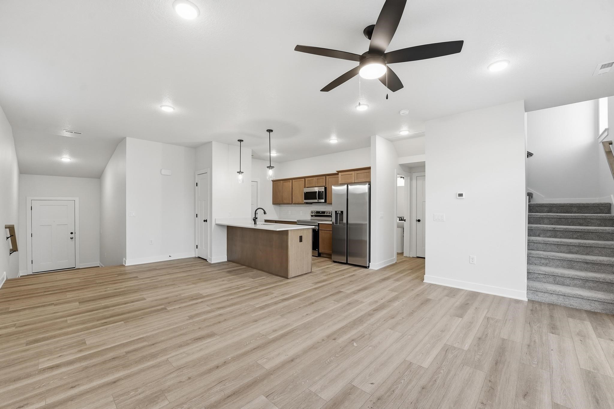711 Campusside Place