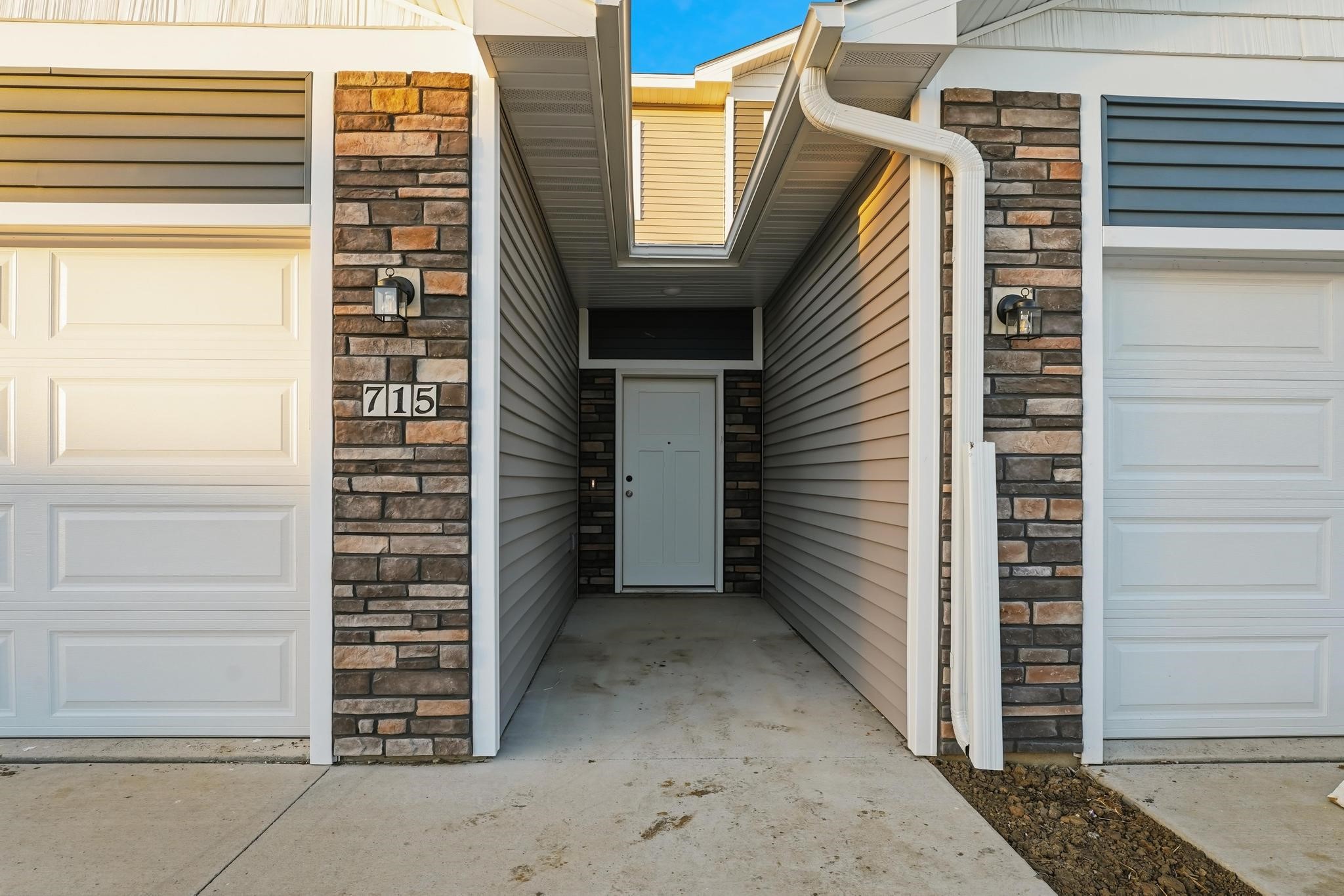 715 Campusside Place