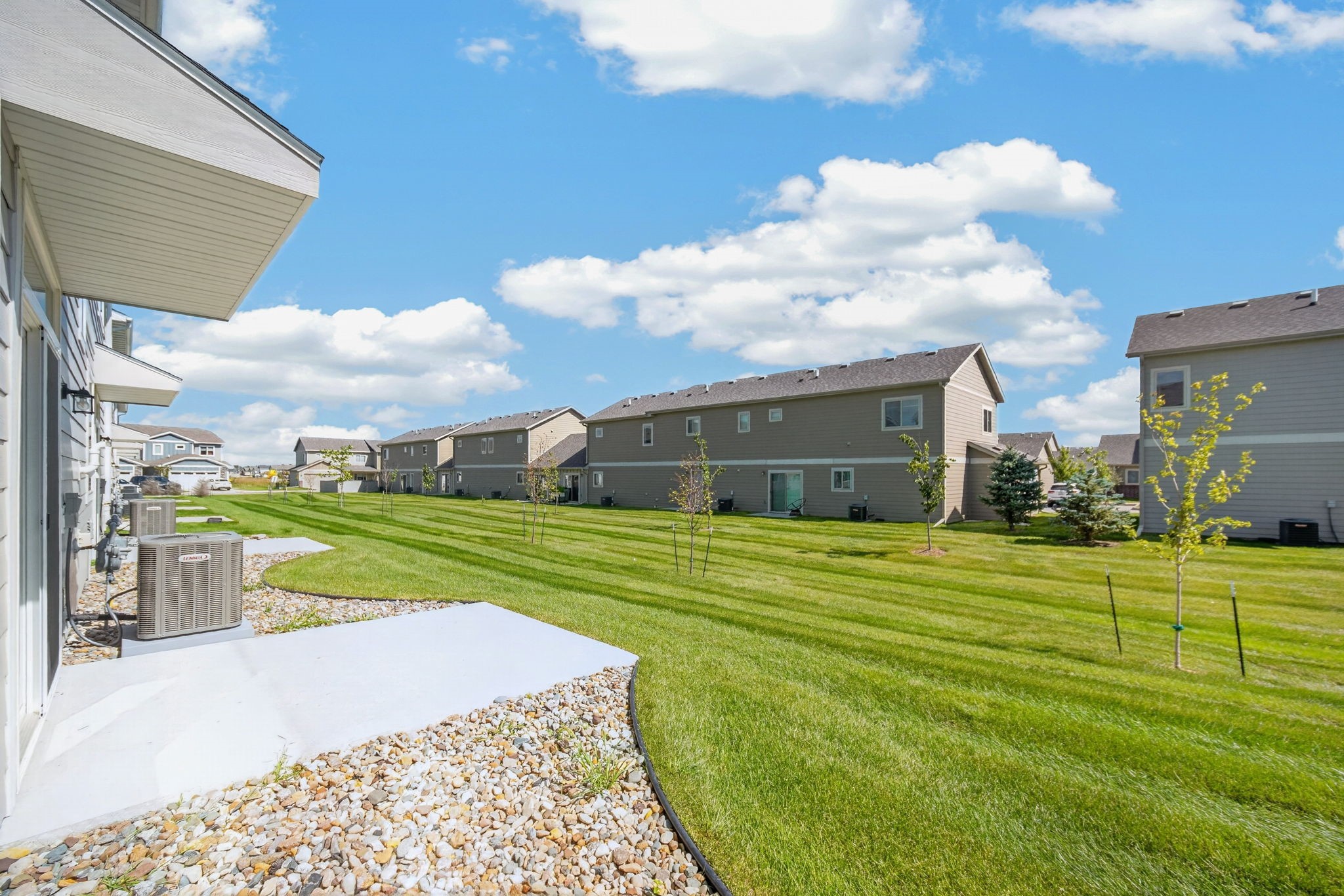 253 NW Waverly Drive