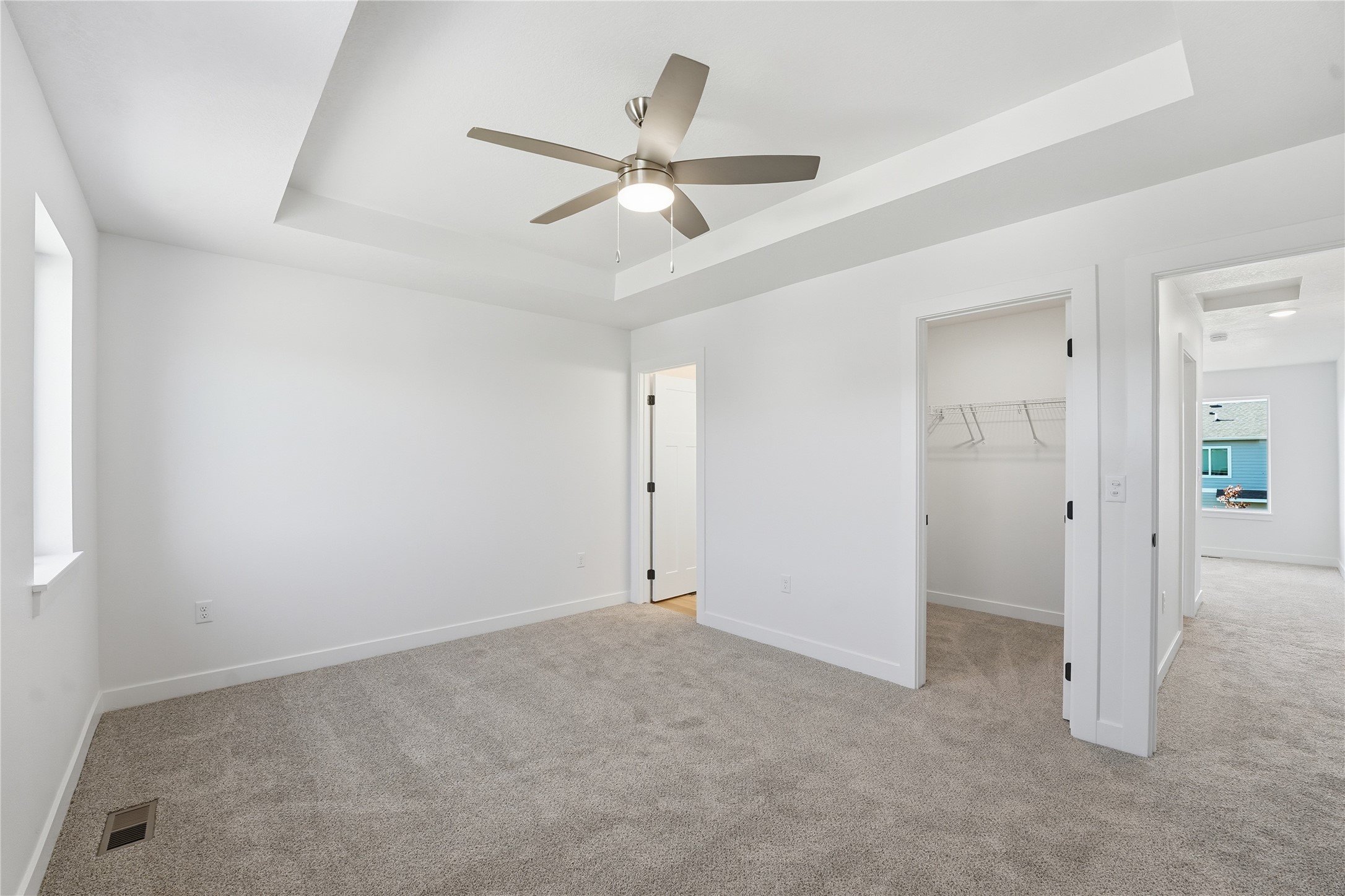 216 NW Waverly Drive