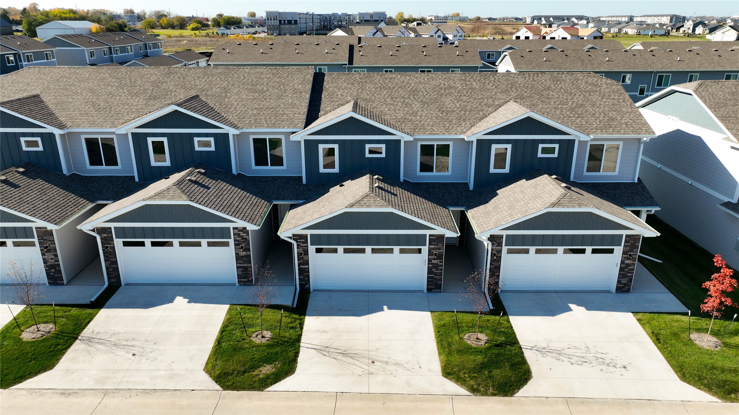 216 NW Waverly Drive