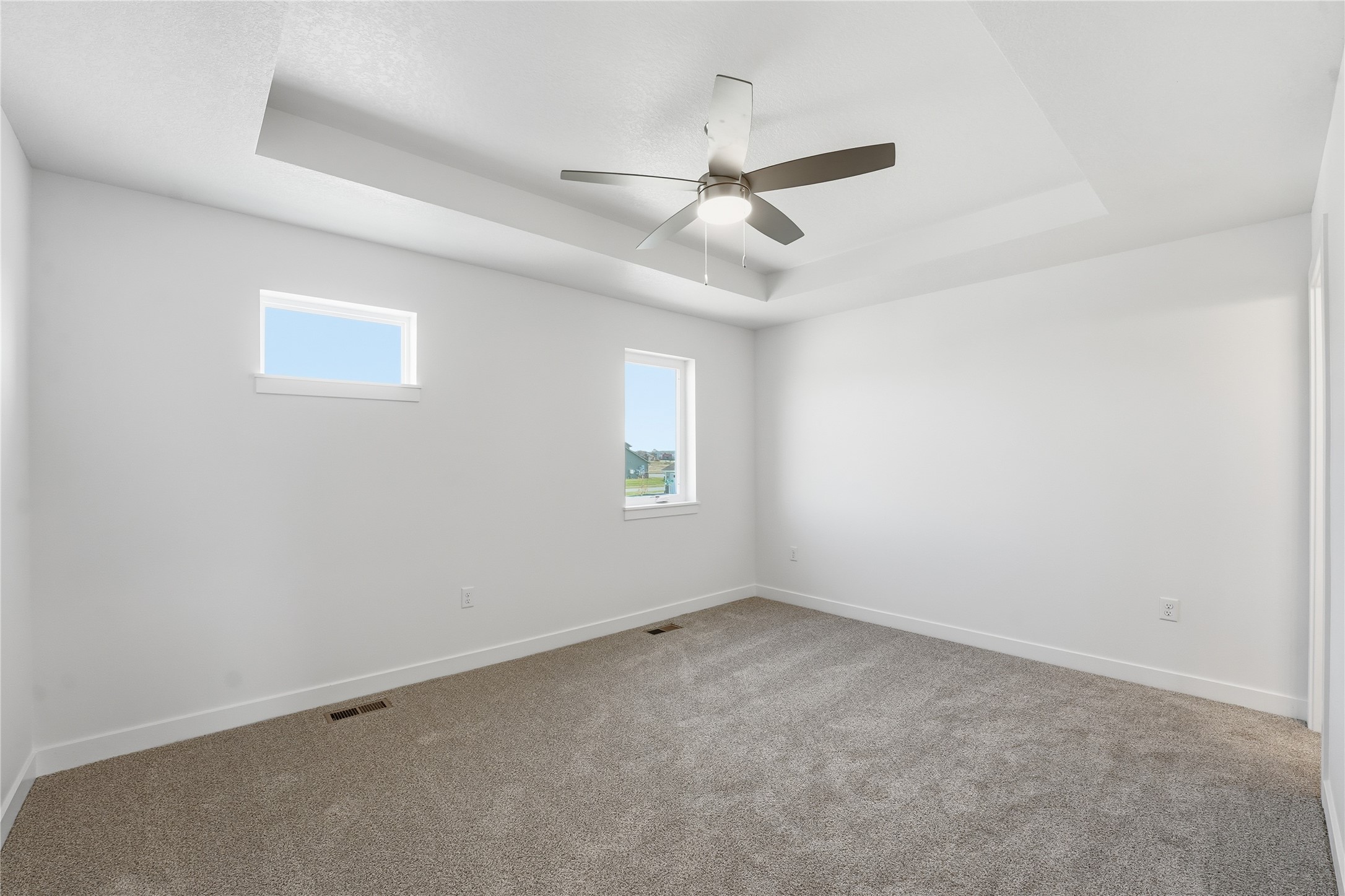 216 NW Waverly Drive