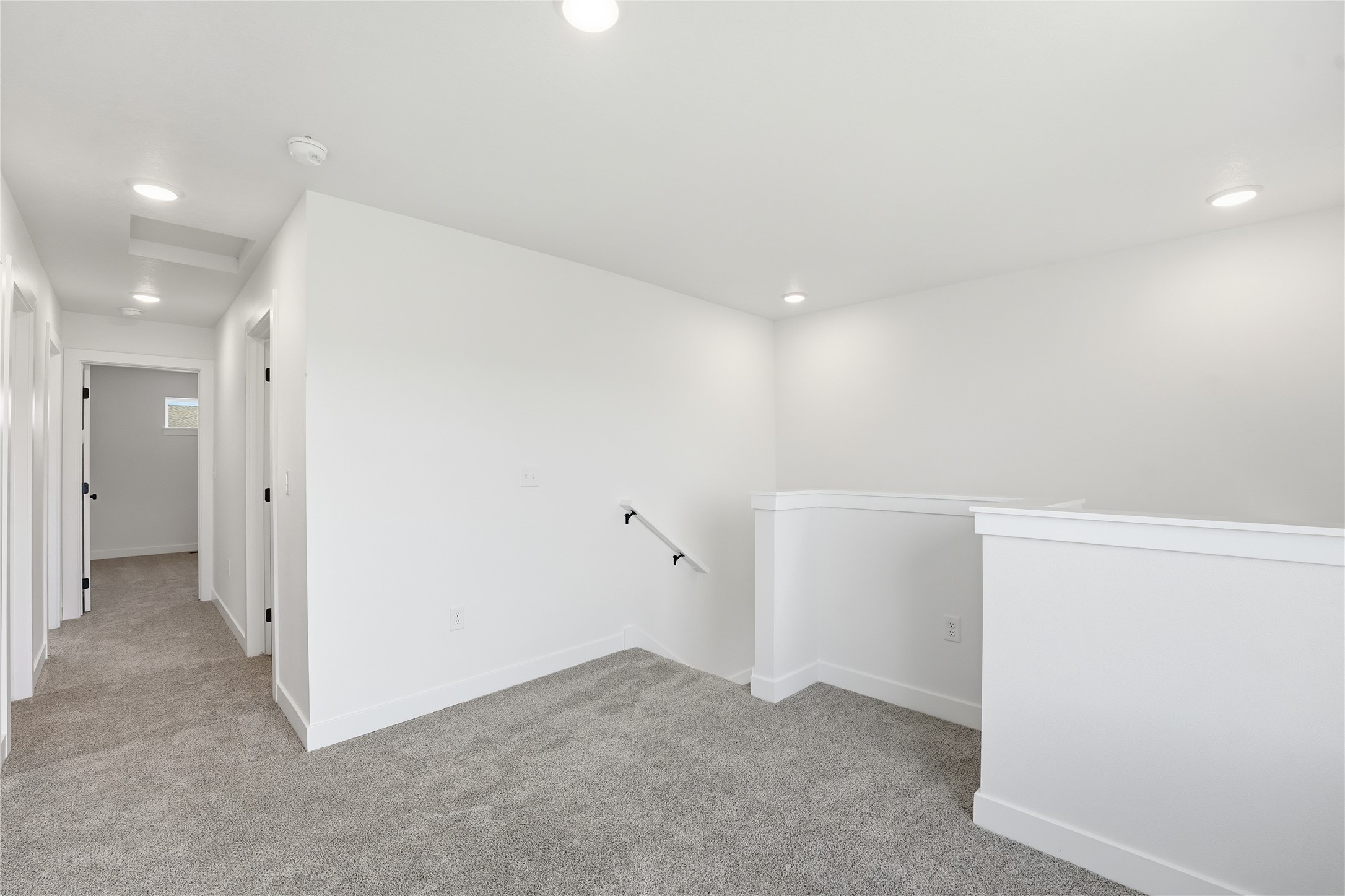 216 NW Waverly Drive