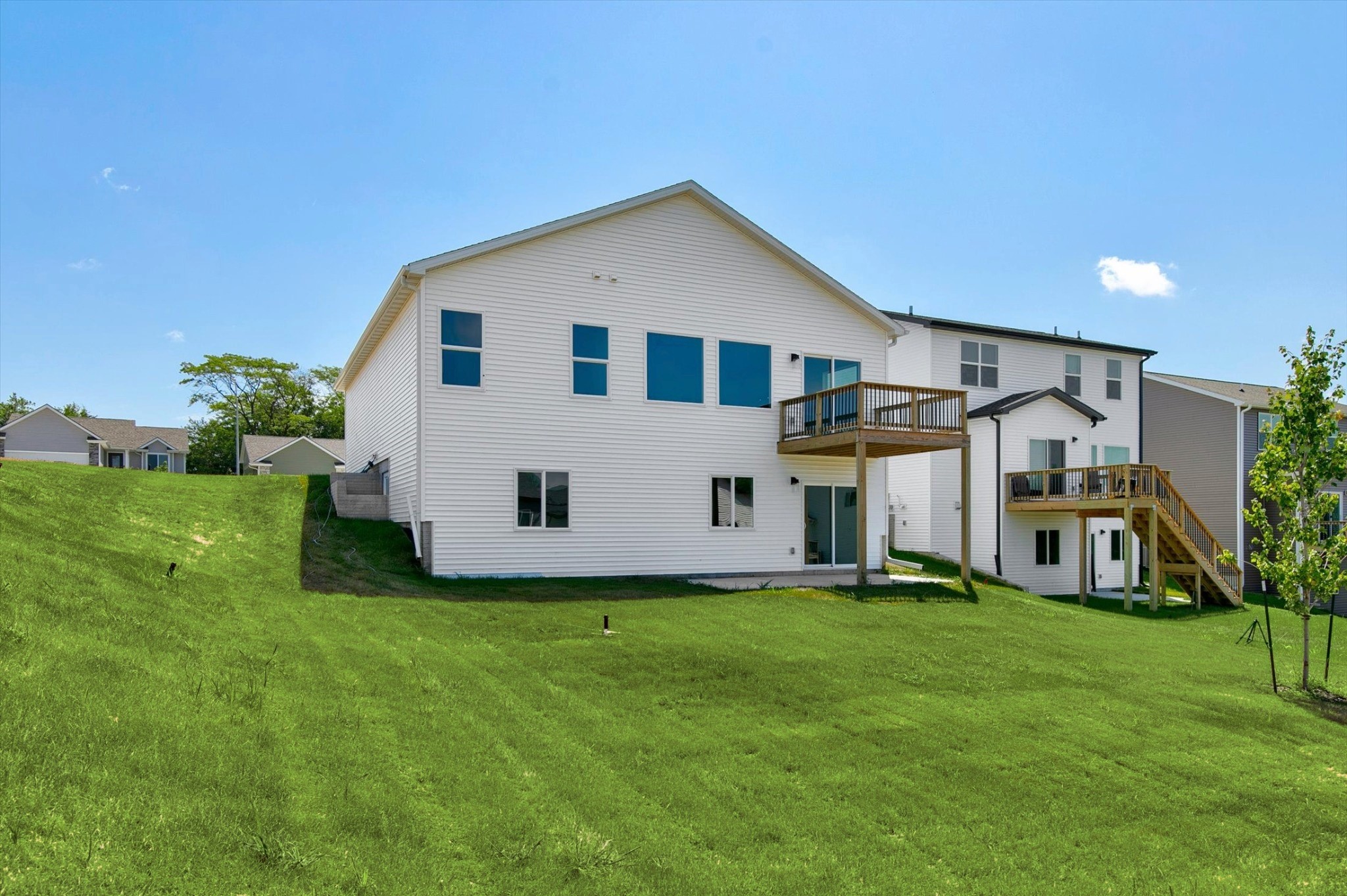 432 Napoli Avenue