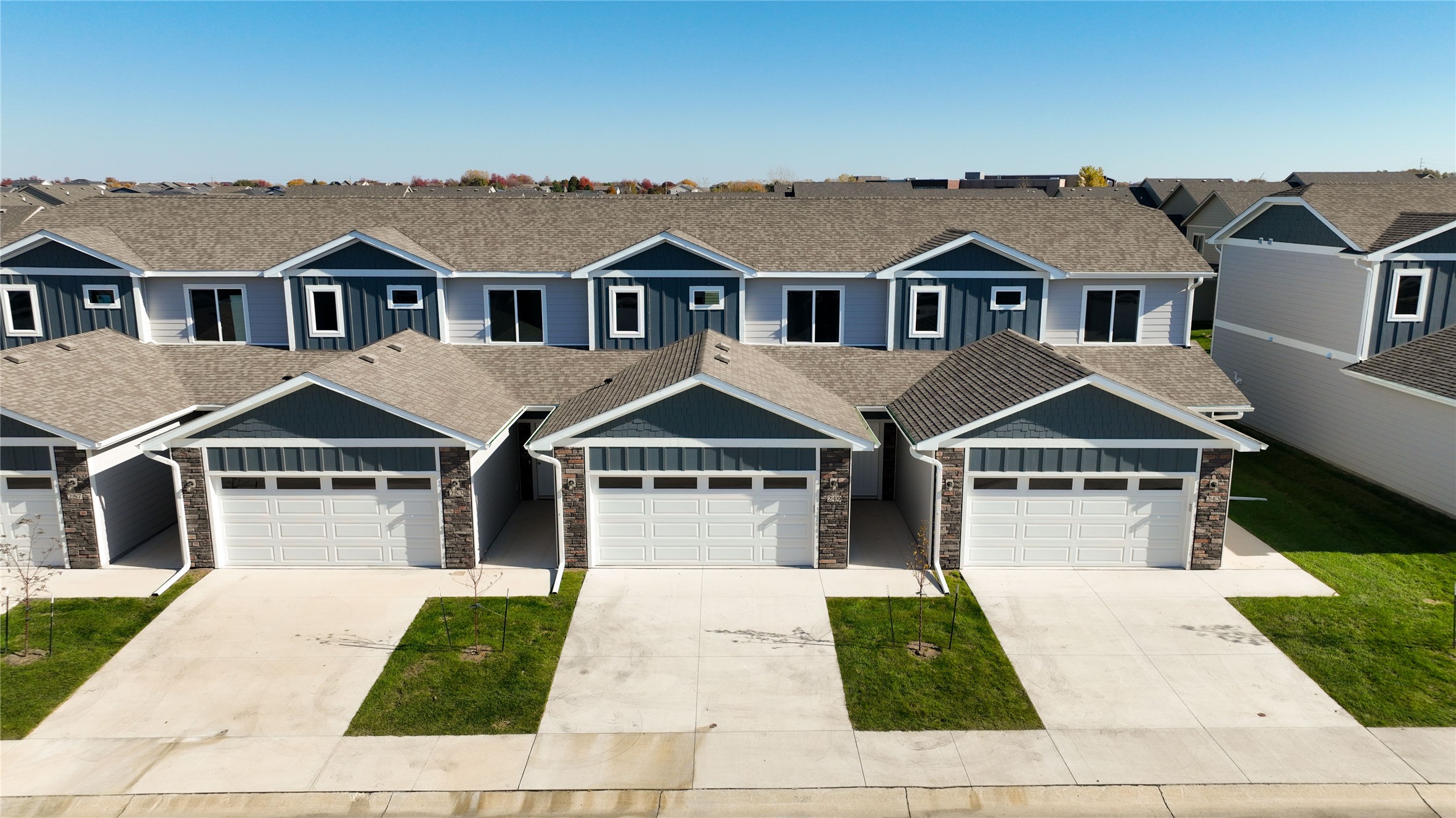 249 NW Waverly Drive