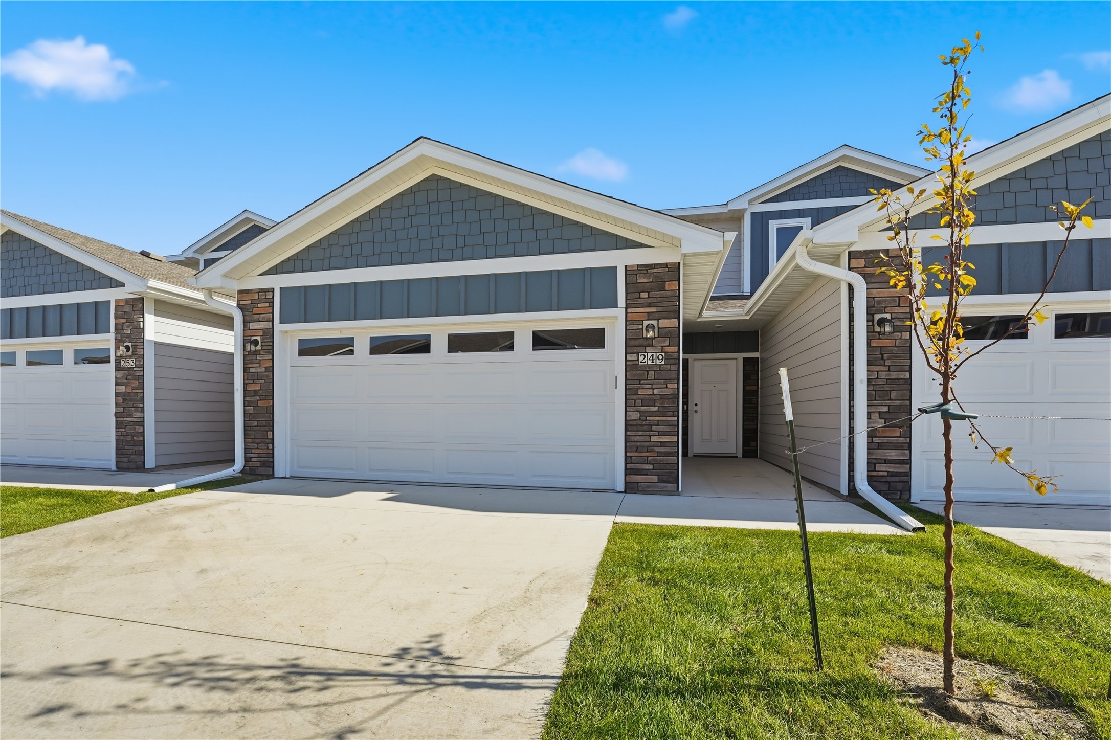 249 NW Waverly Drive