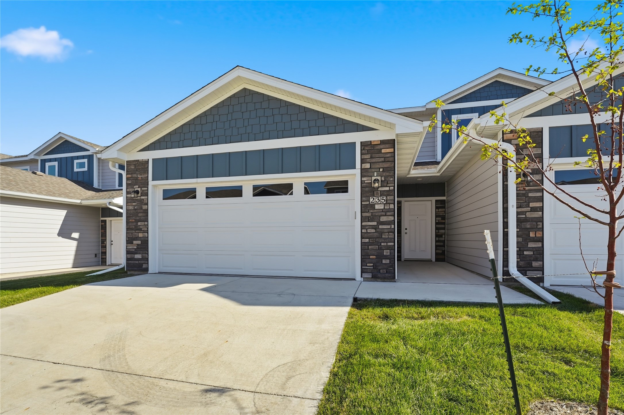 235 NW Waverly Drive
