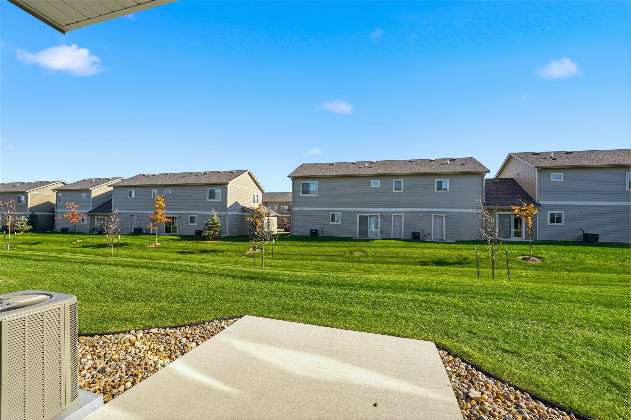 227 NW Waverly Drive