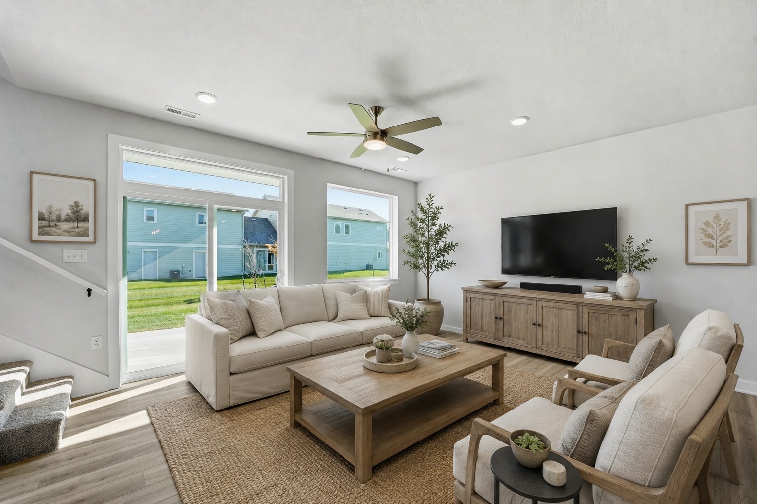 227 NW Waverly Drive