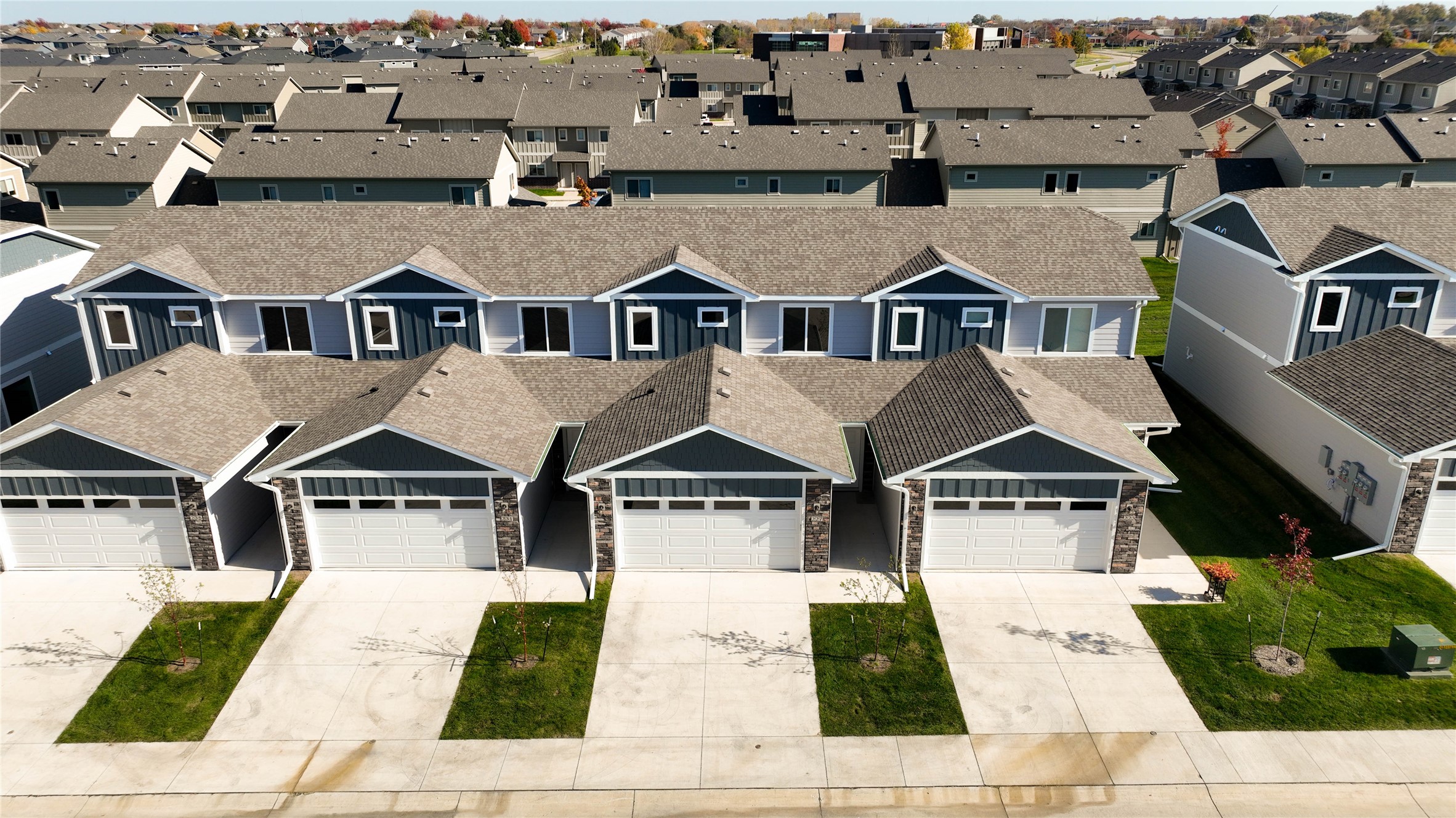 227 NW Waverly Drive