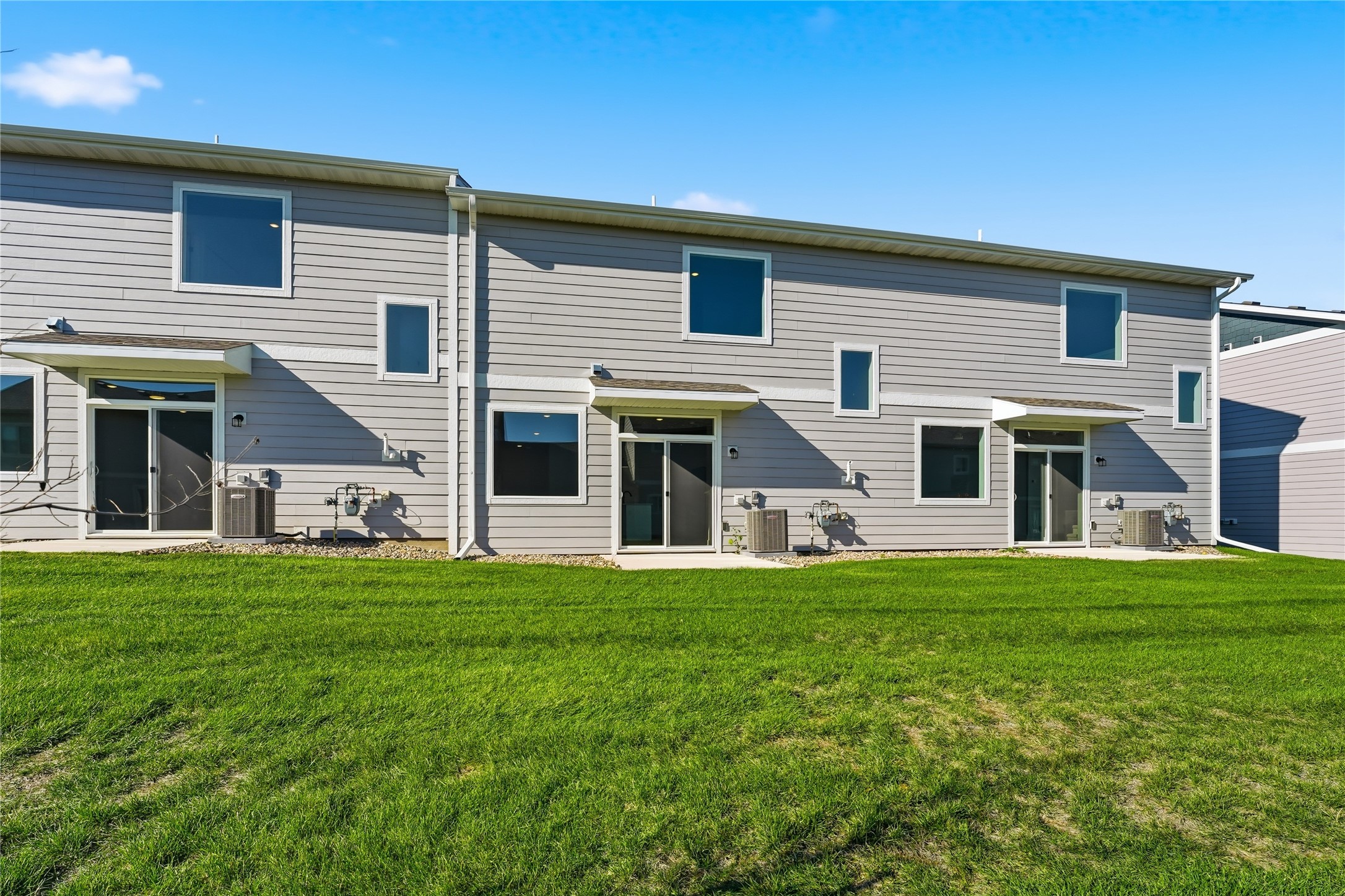 213 NW Waverly Drive