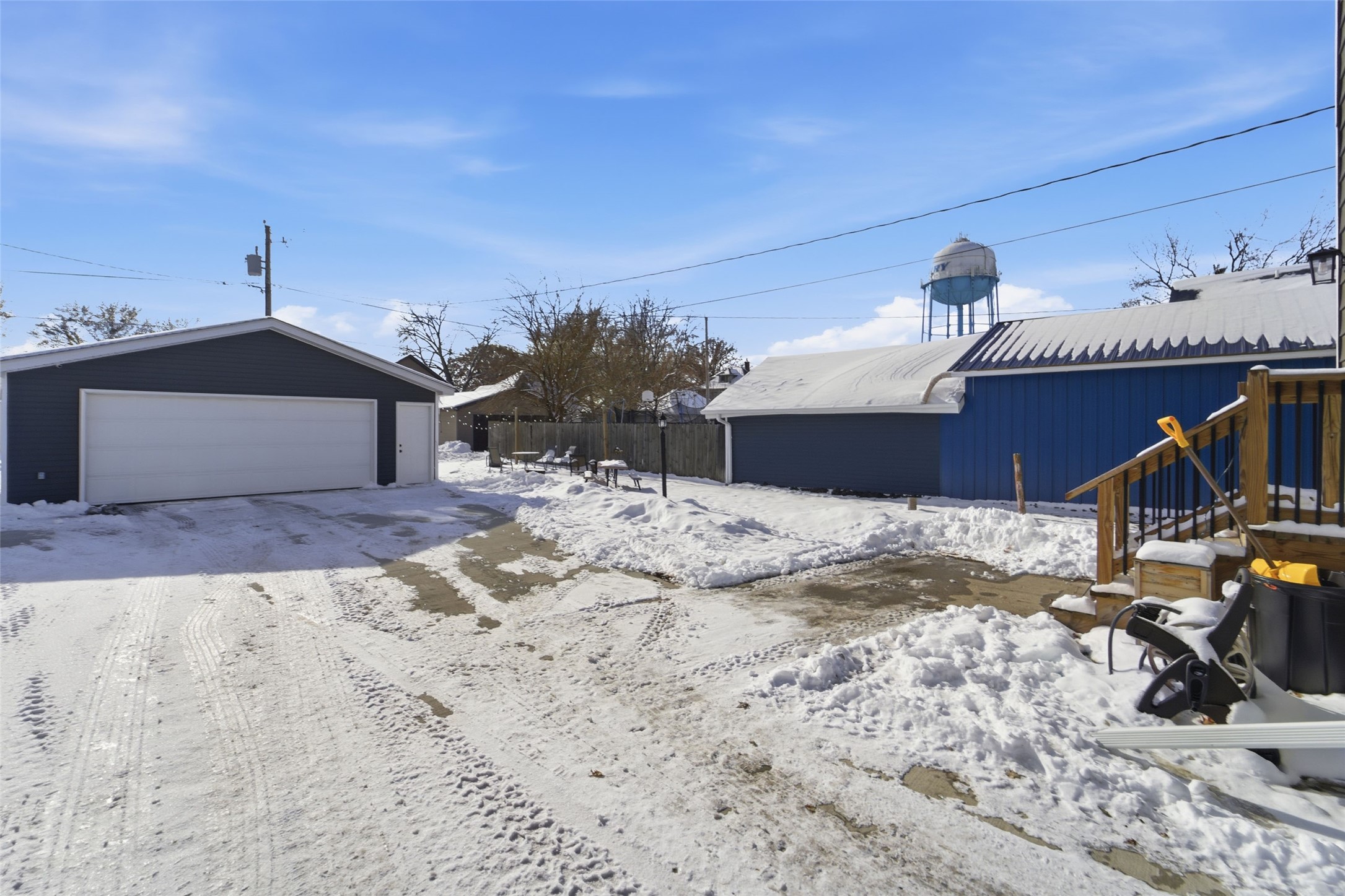 1911 Lucinda Street