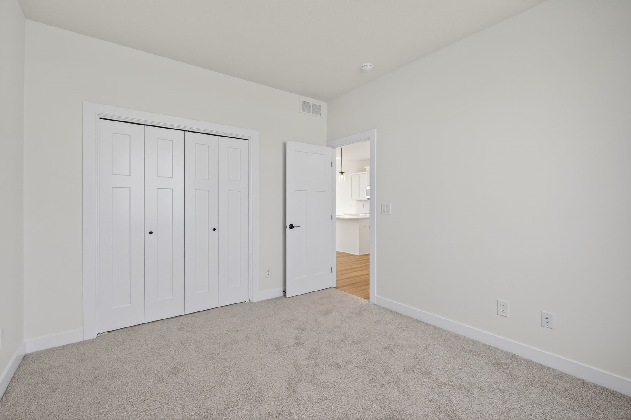 724 Plainside Avenue