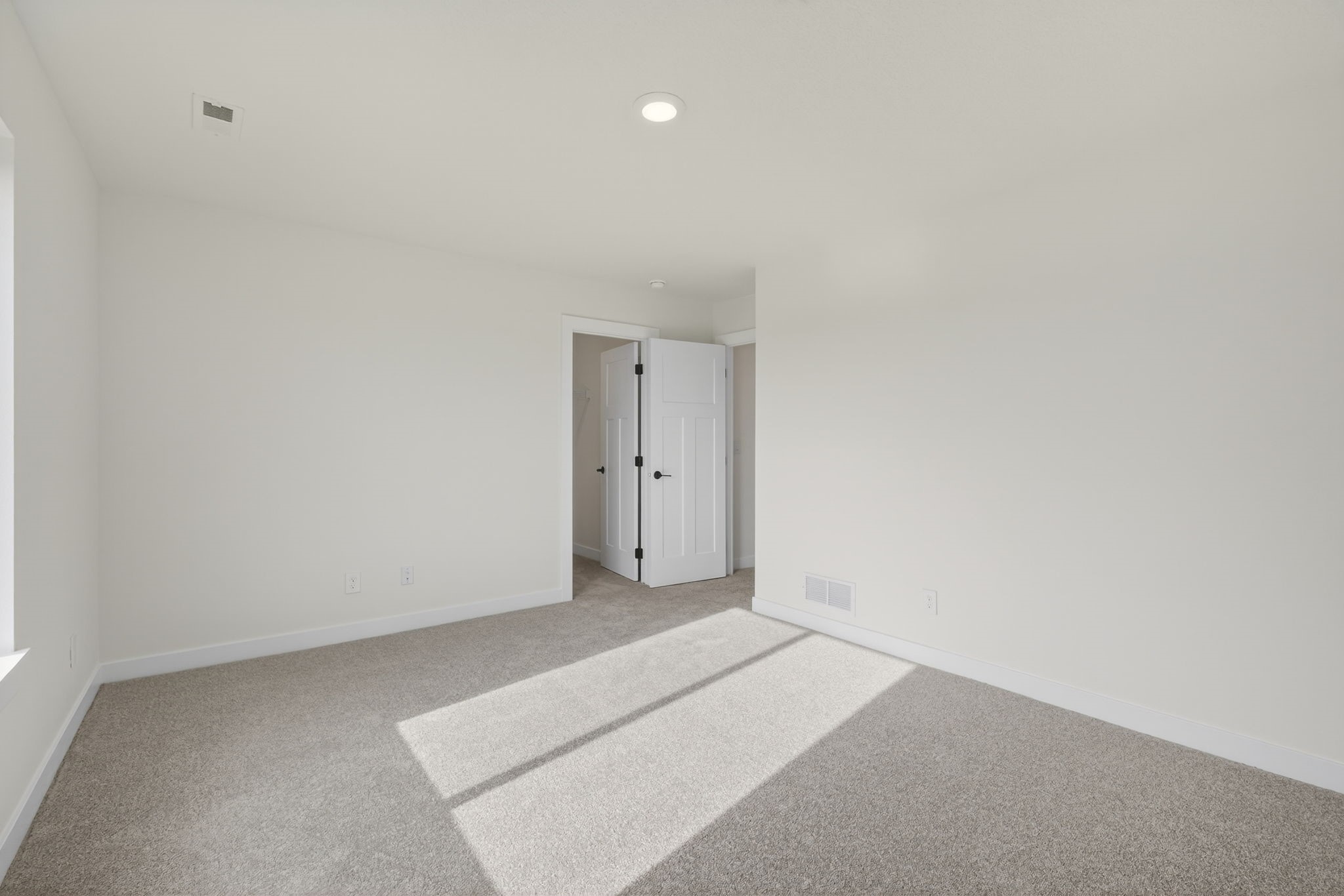 724 Plainside Avenue