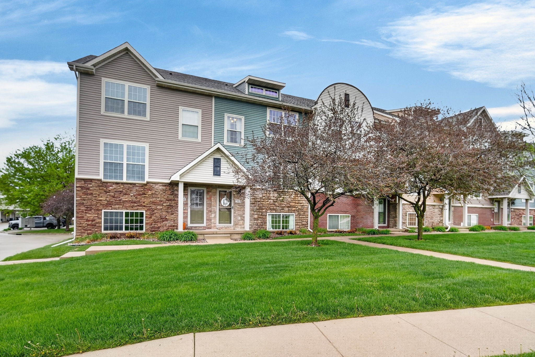 3600 SE Glenstone Drive 202