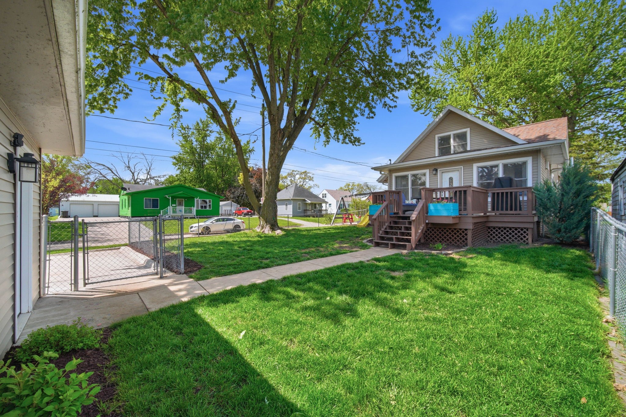 3321 SW 13th Place