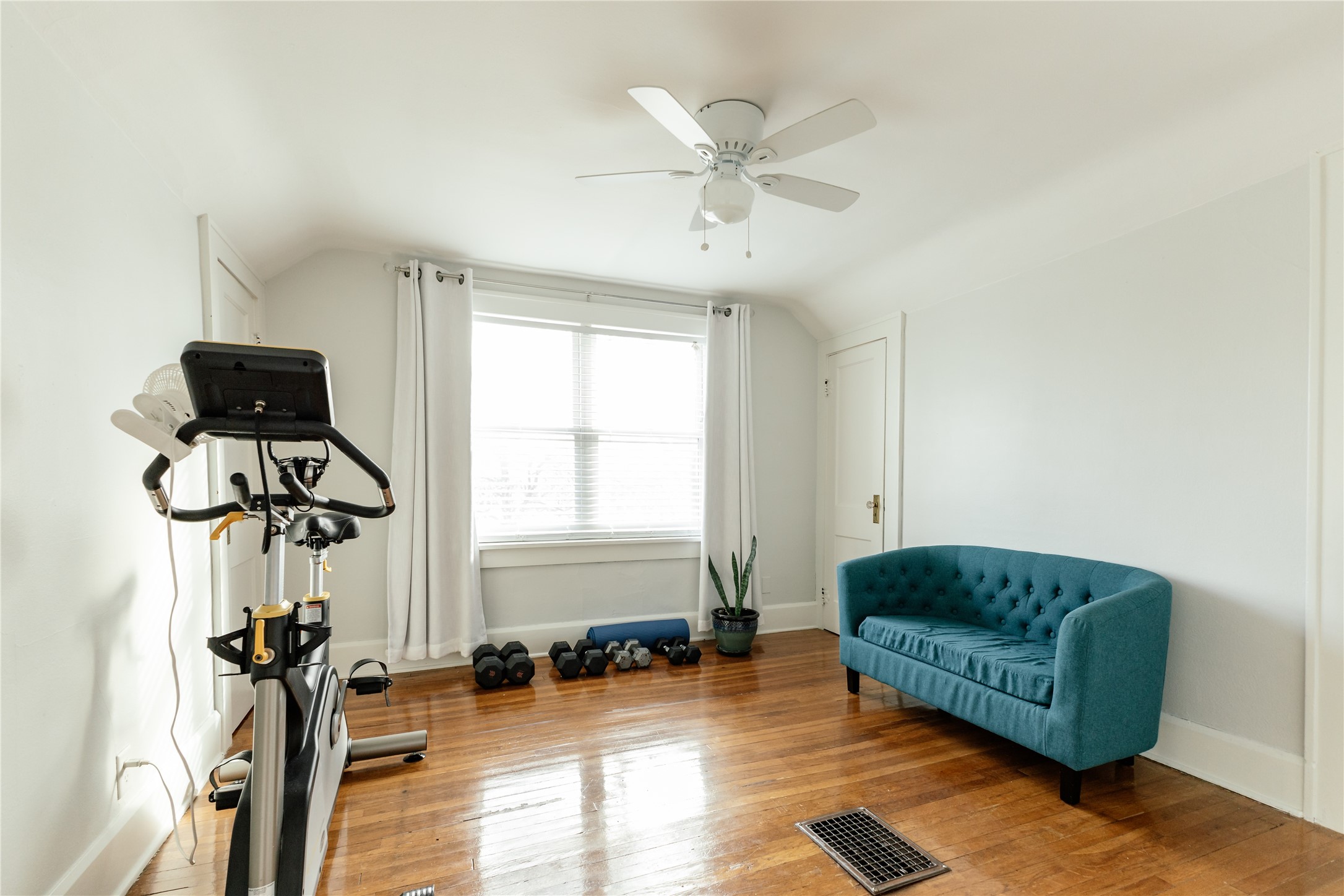 3321 SW 13th Place