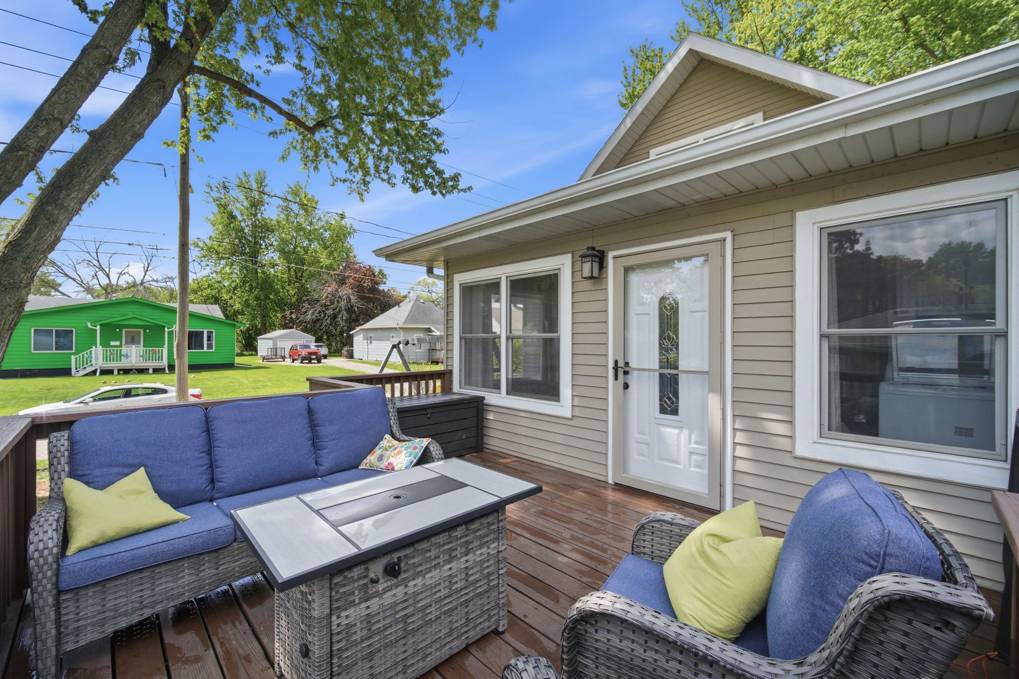 3321 SW 13th Place