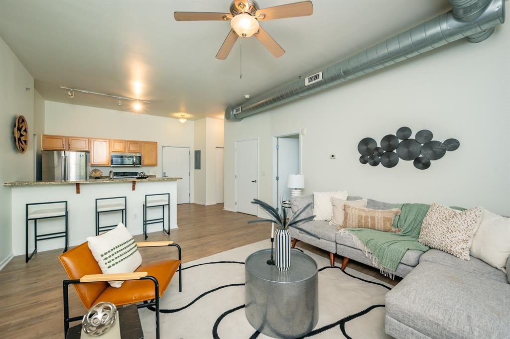 400 E Locust Street 207