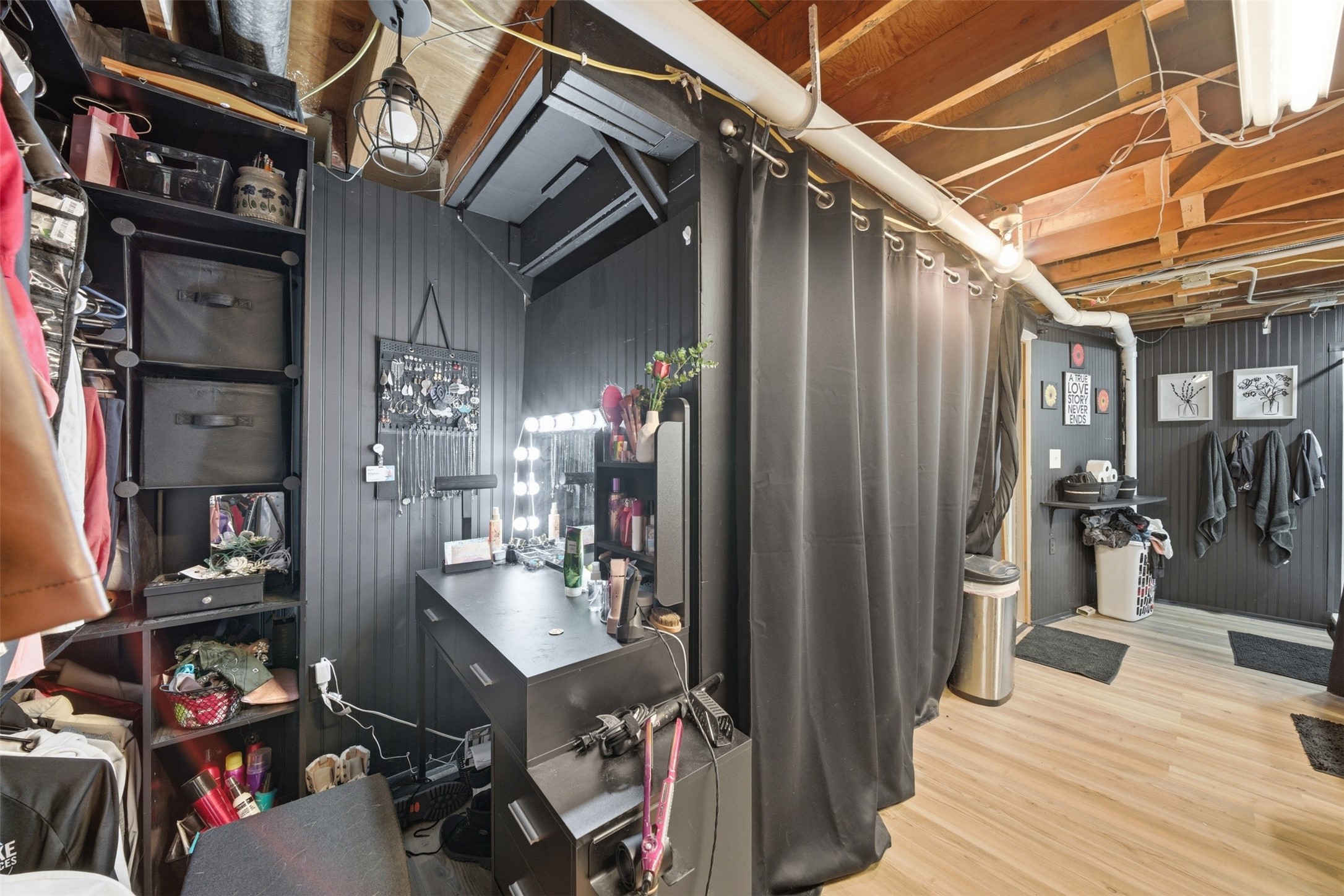 2601 E 40th Street