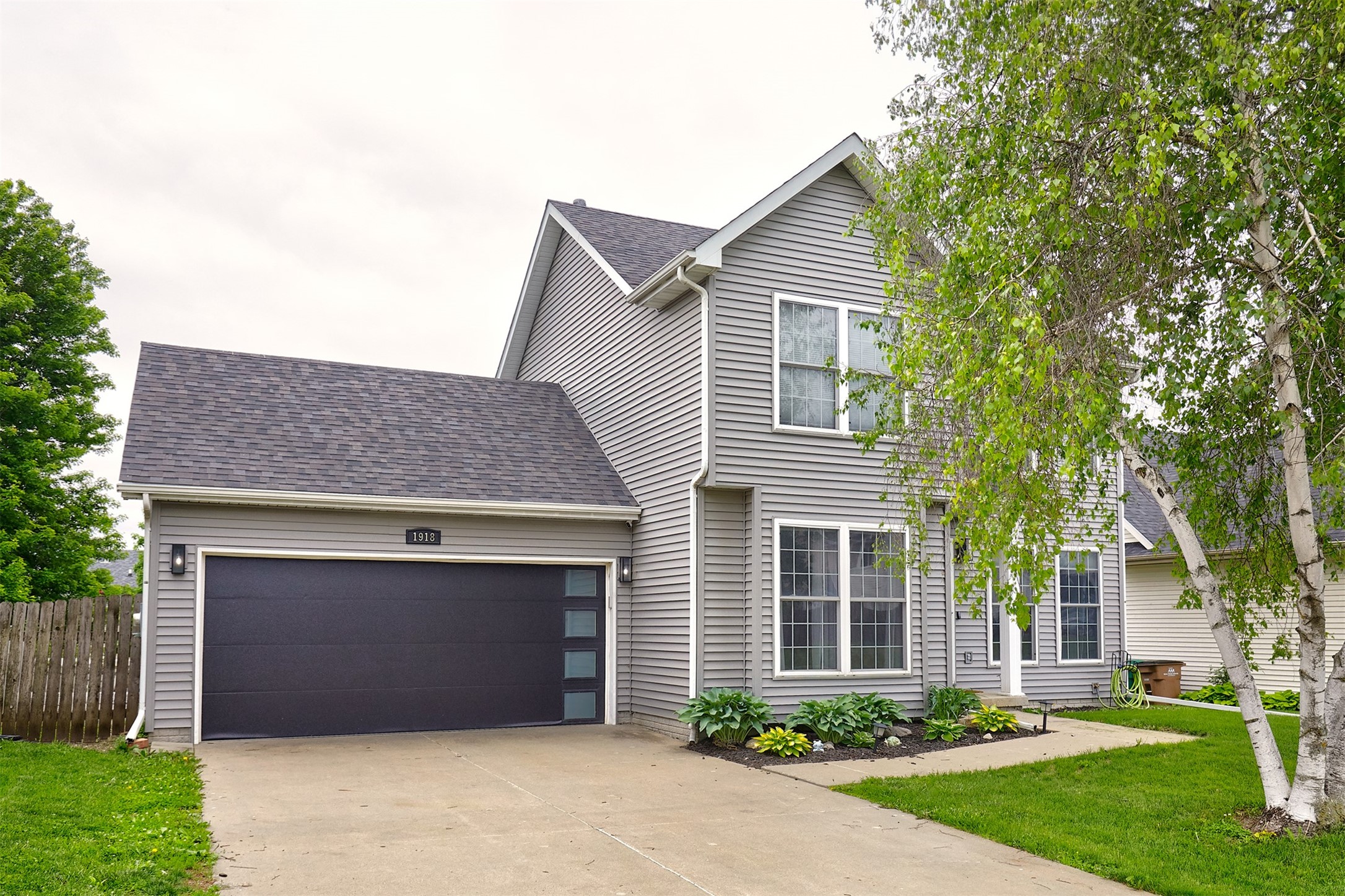1918 Swan Court