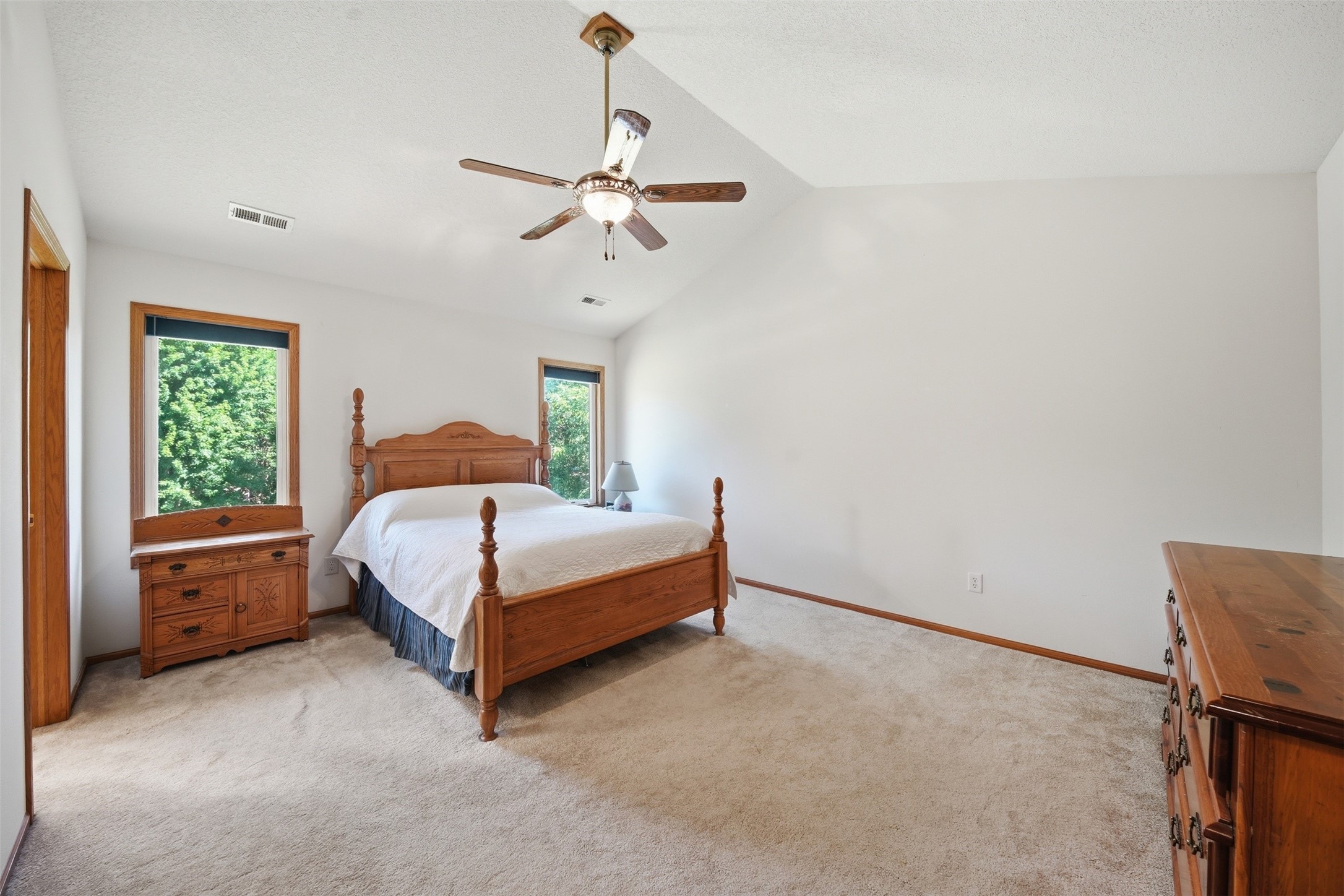 3012 E Highview Drive