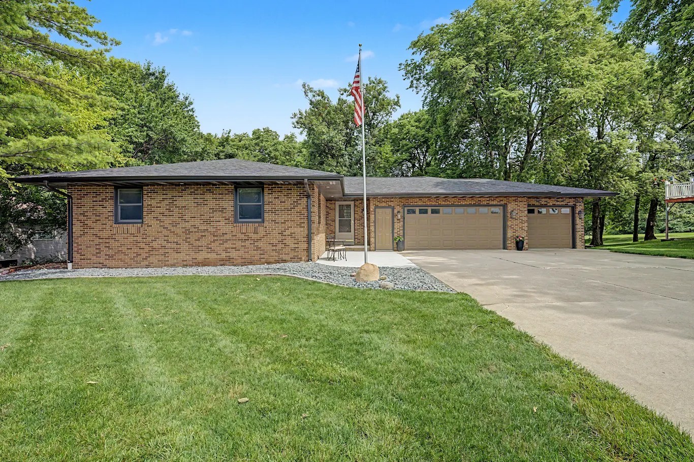 2349 Lake View Drive