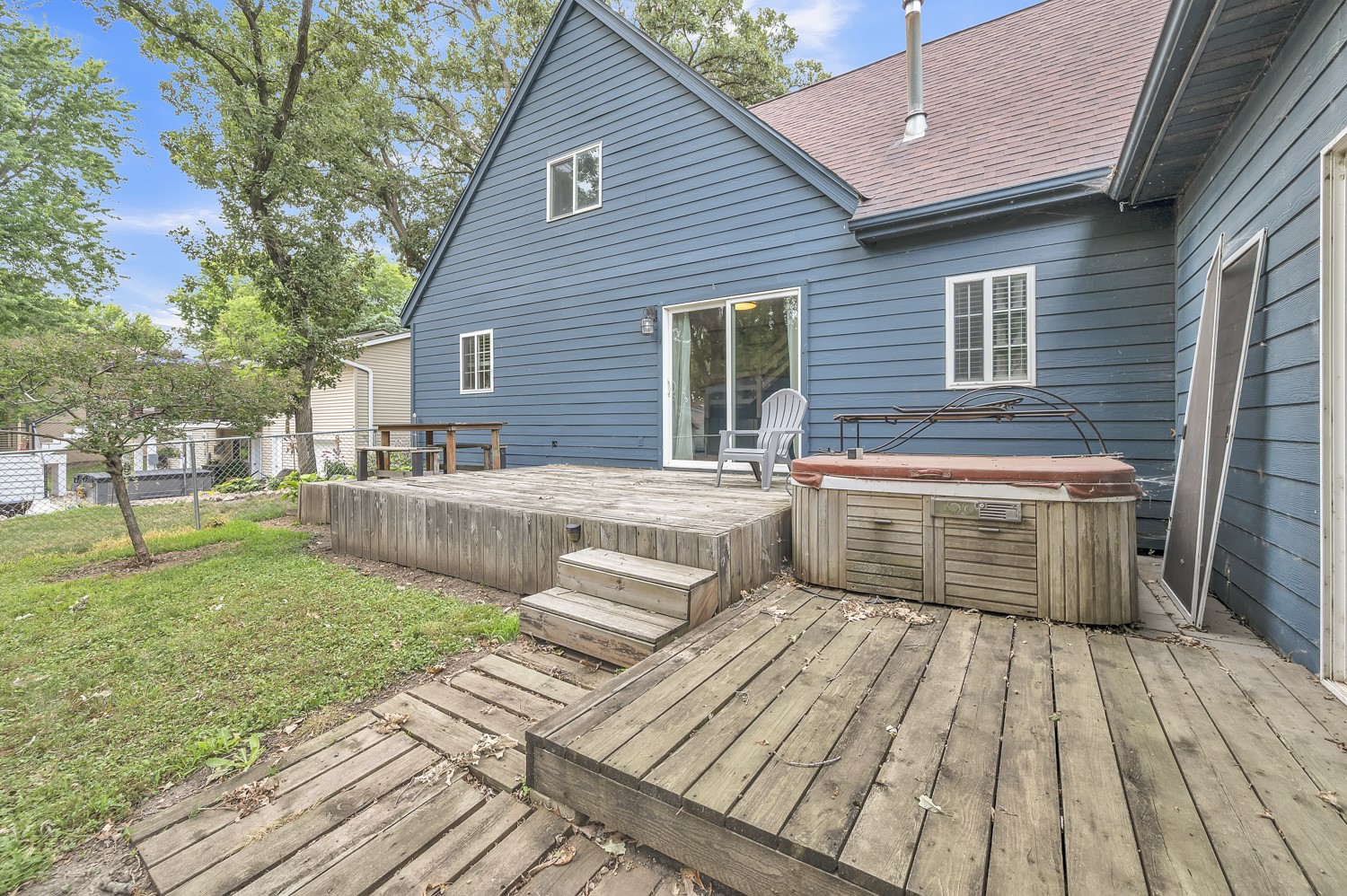 497 Rohr Street