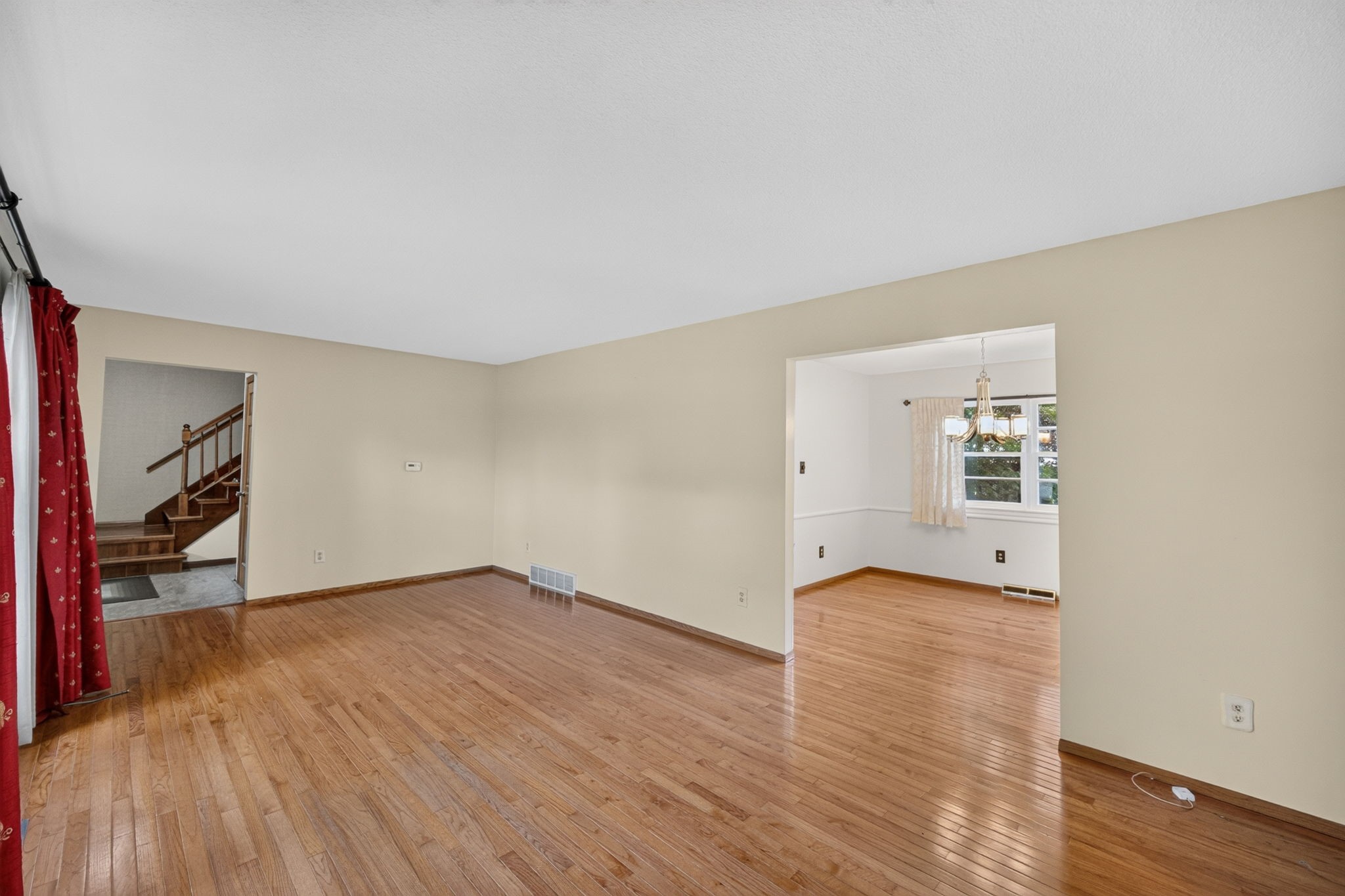 4521 Aurora Avenue