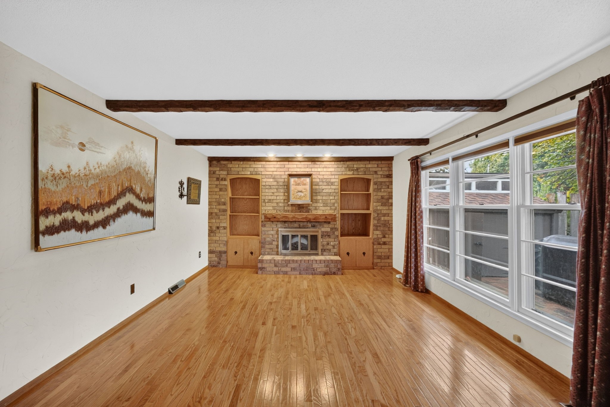 4521 Aurora Avenue