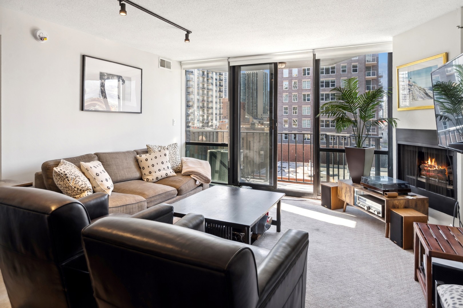 1309 N Wells Street Unit: 604