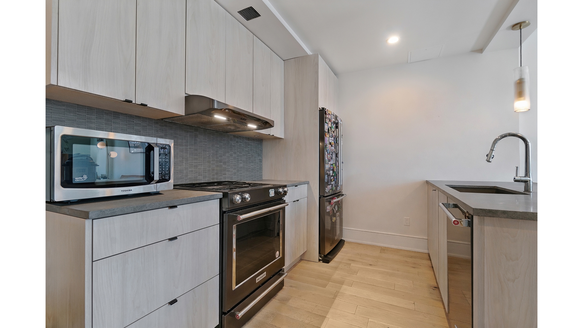 15 E 19TH Street 2B