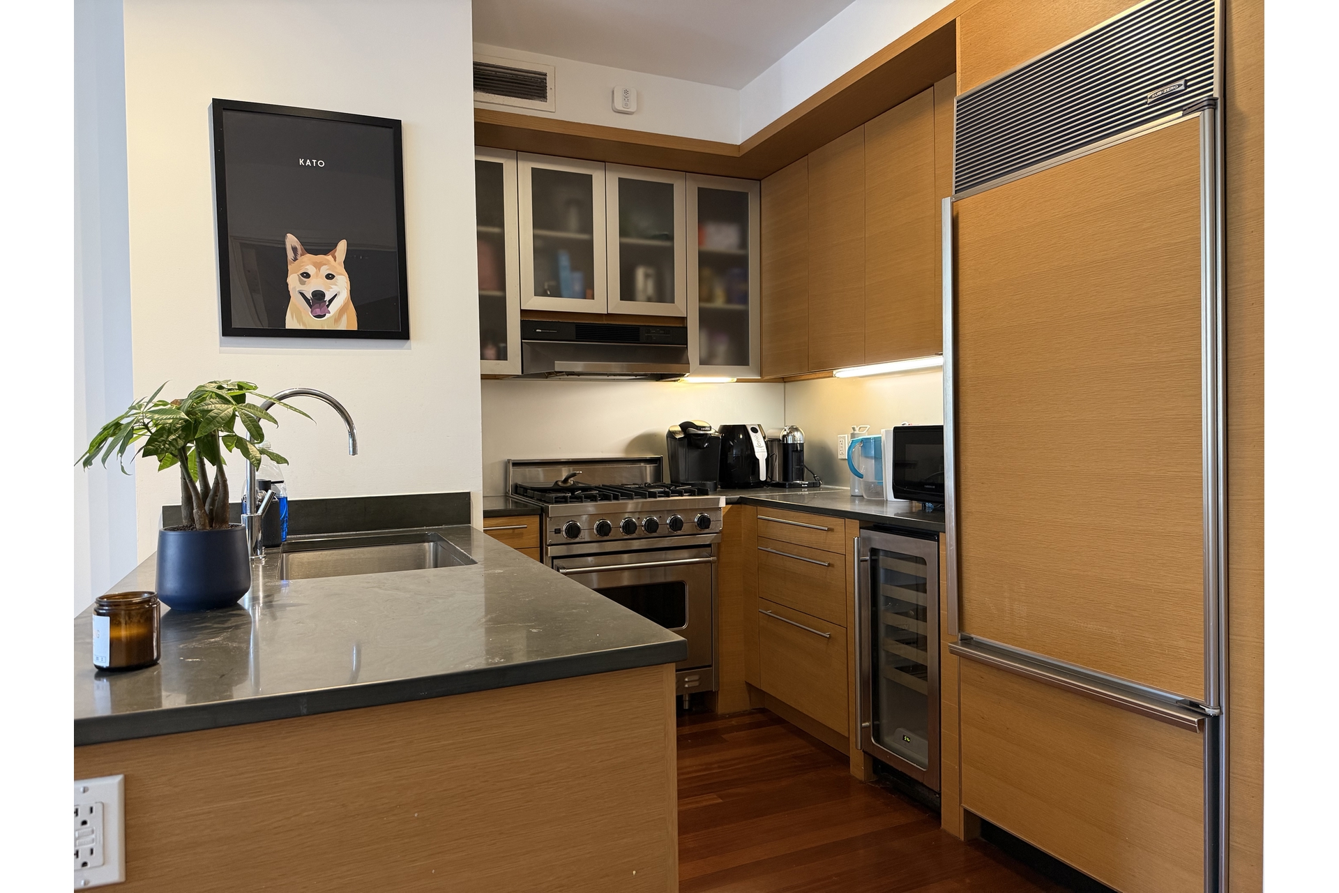 30 WEST Street 22D