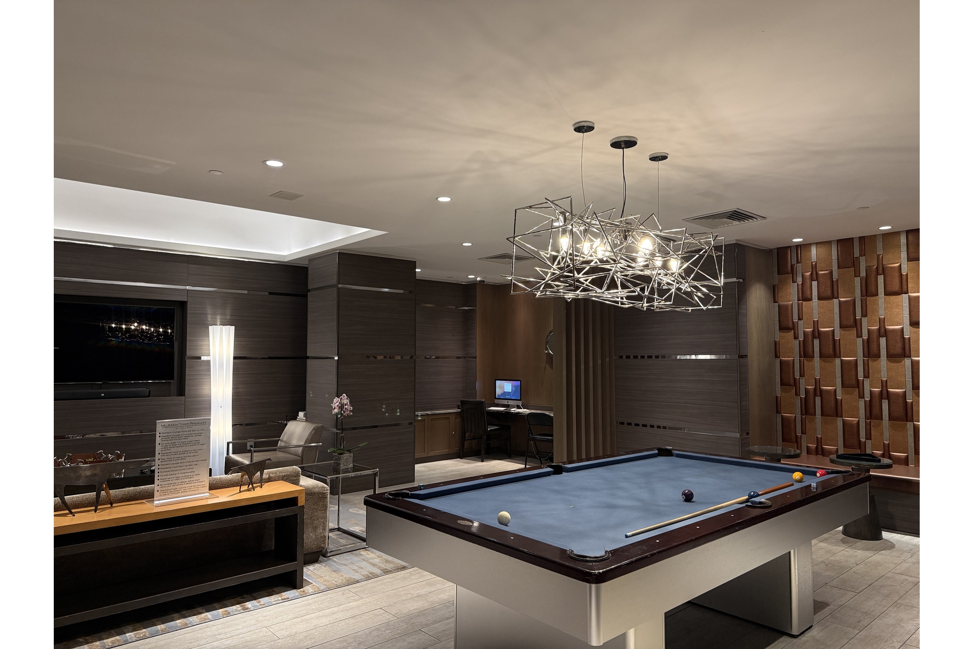 30 WEST Street 22D