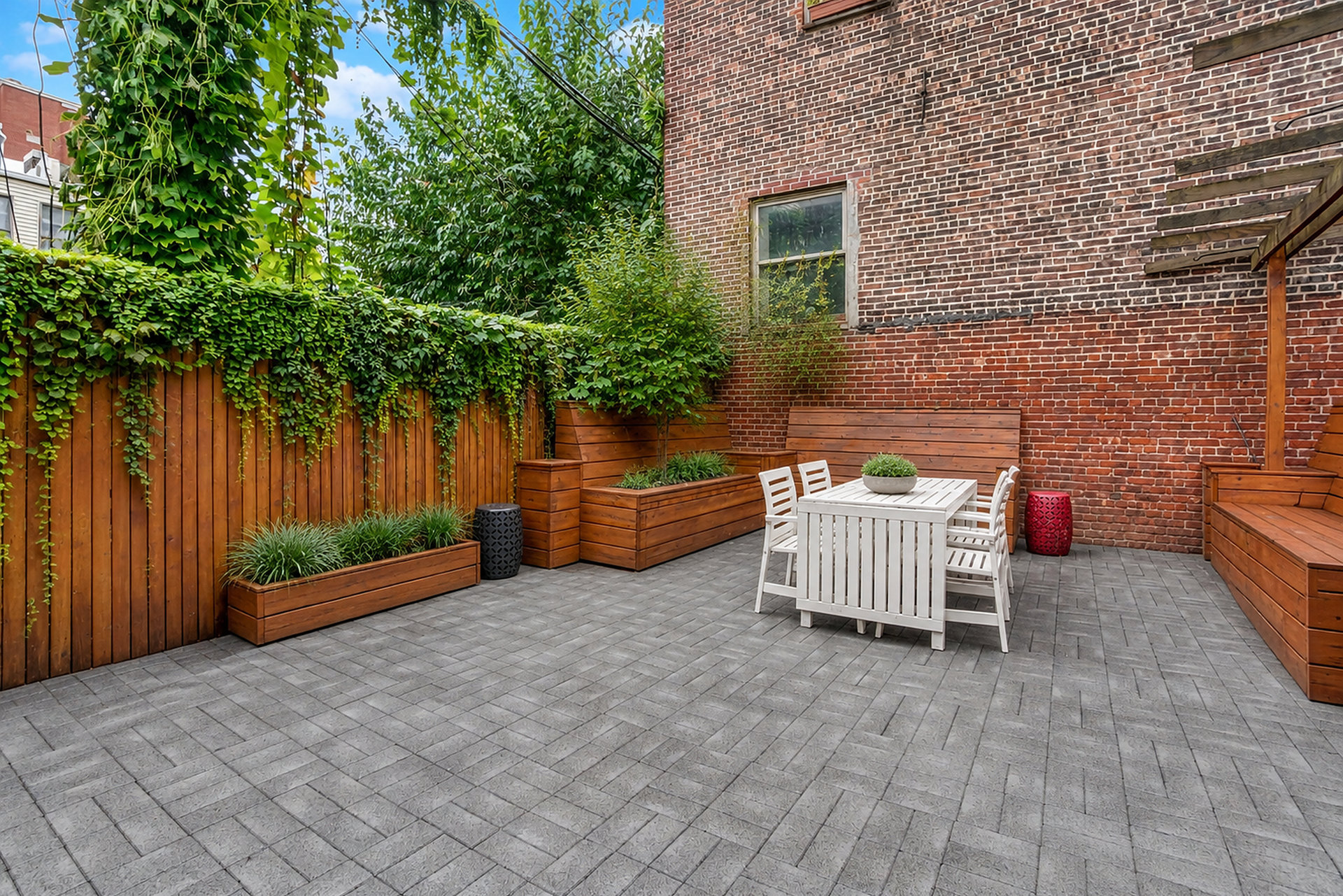 245 16TH Street 3