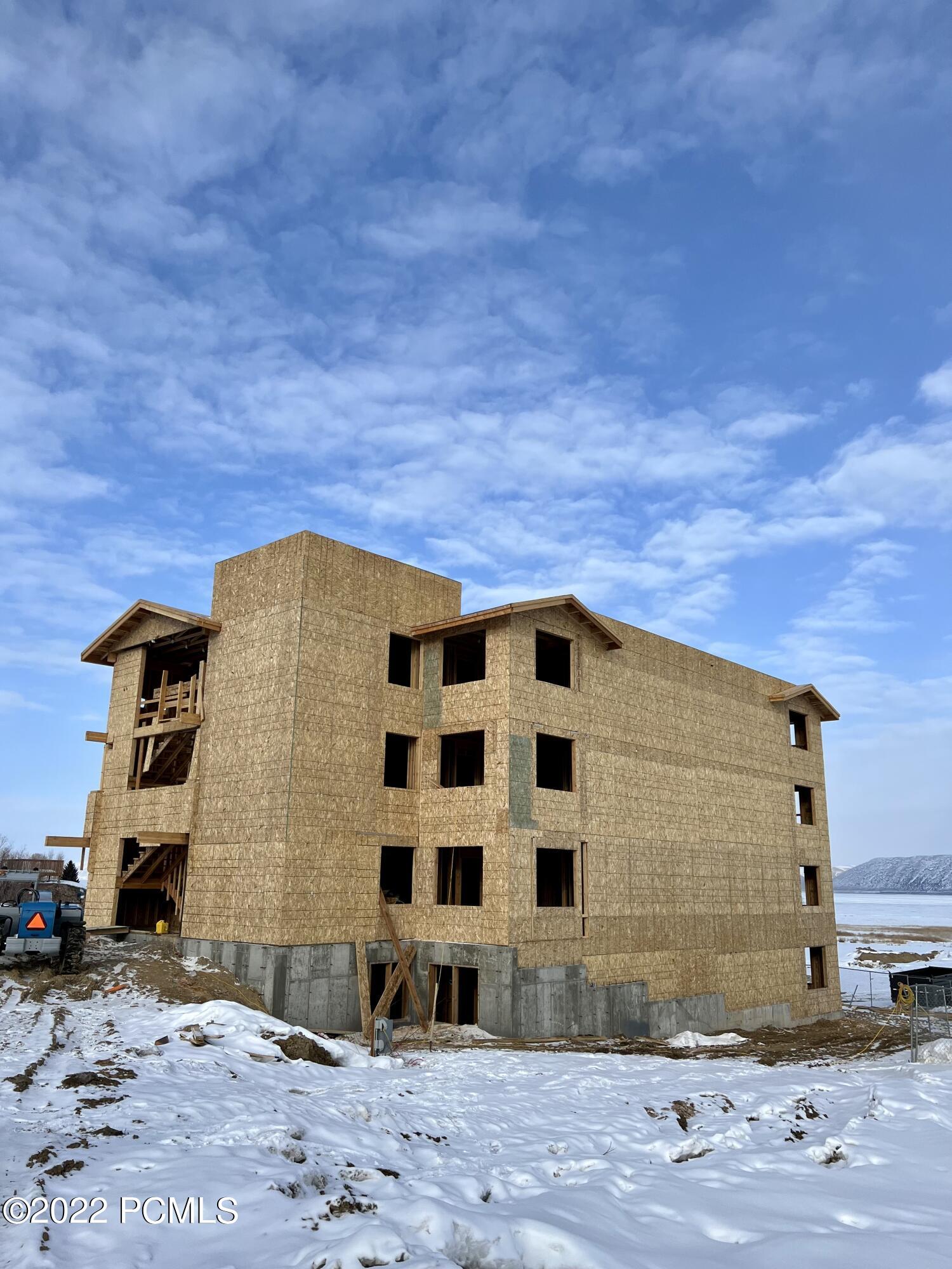 88 S Bear Lake Boulevard, D402