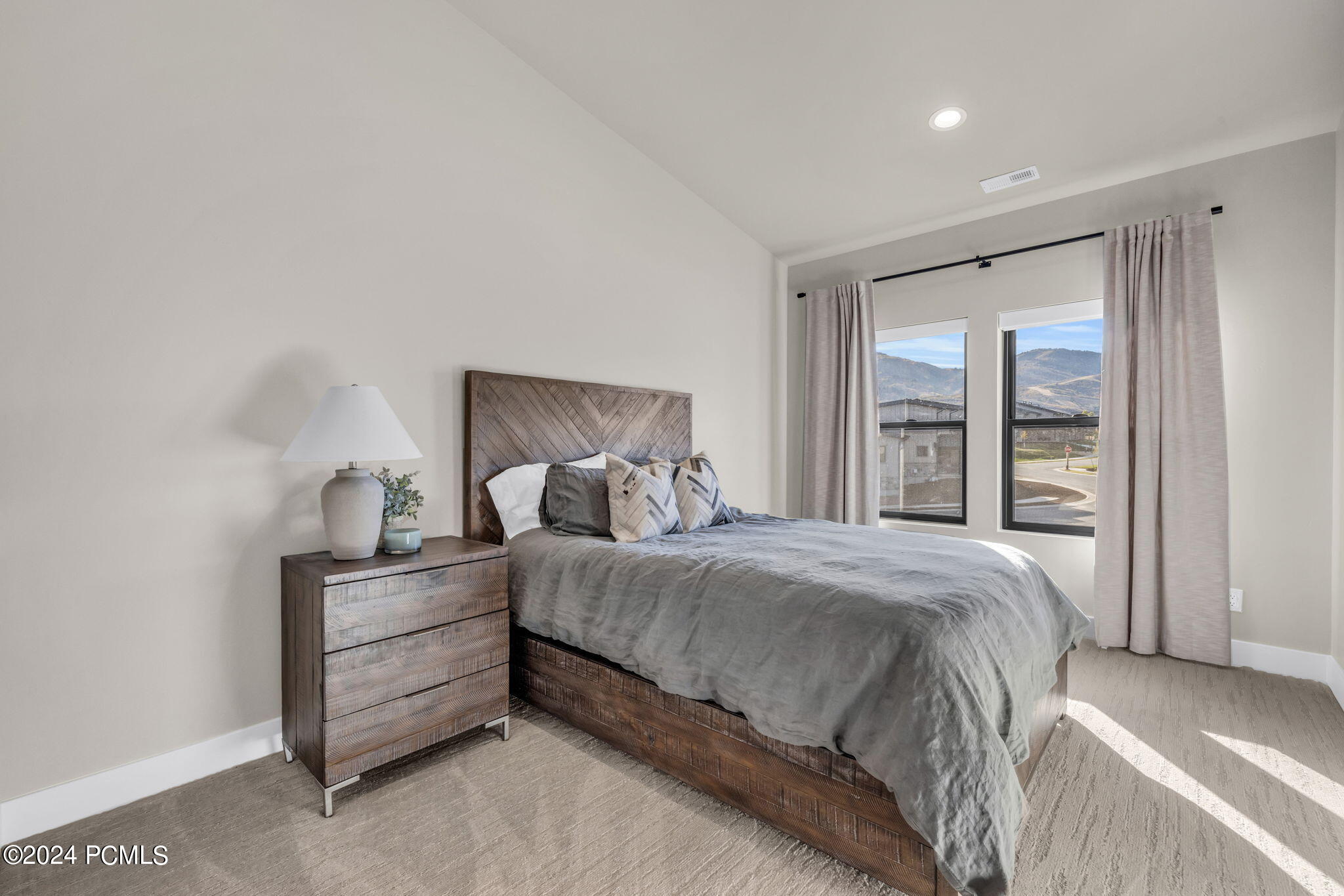 864 W Eland Circle, 53