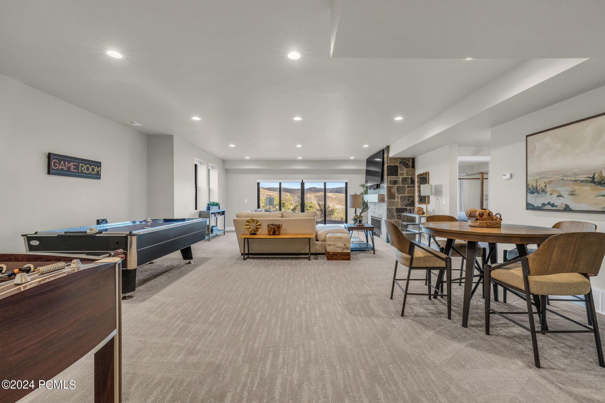 864 W Eland Circle, 53