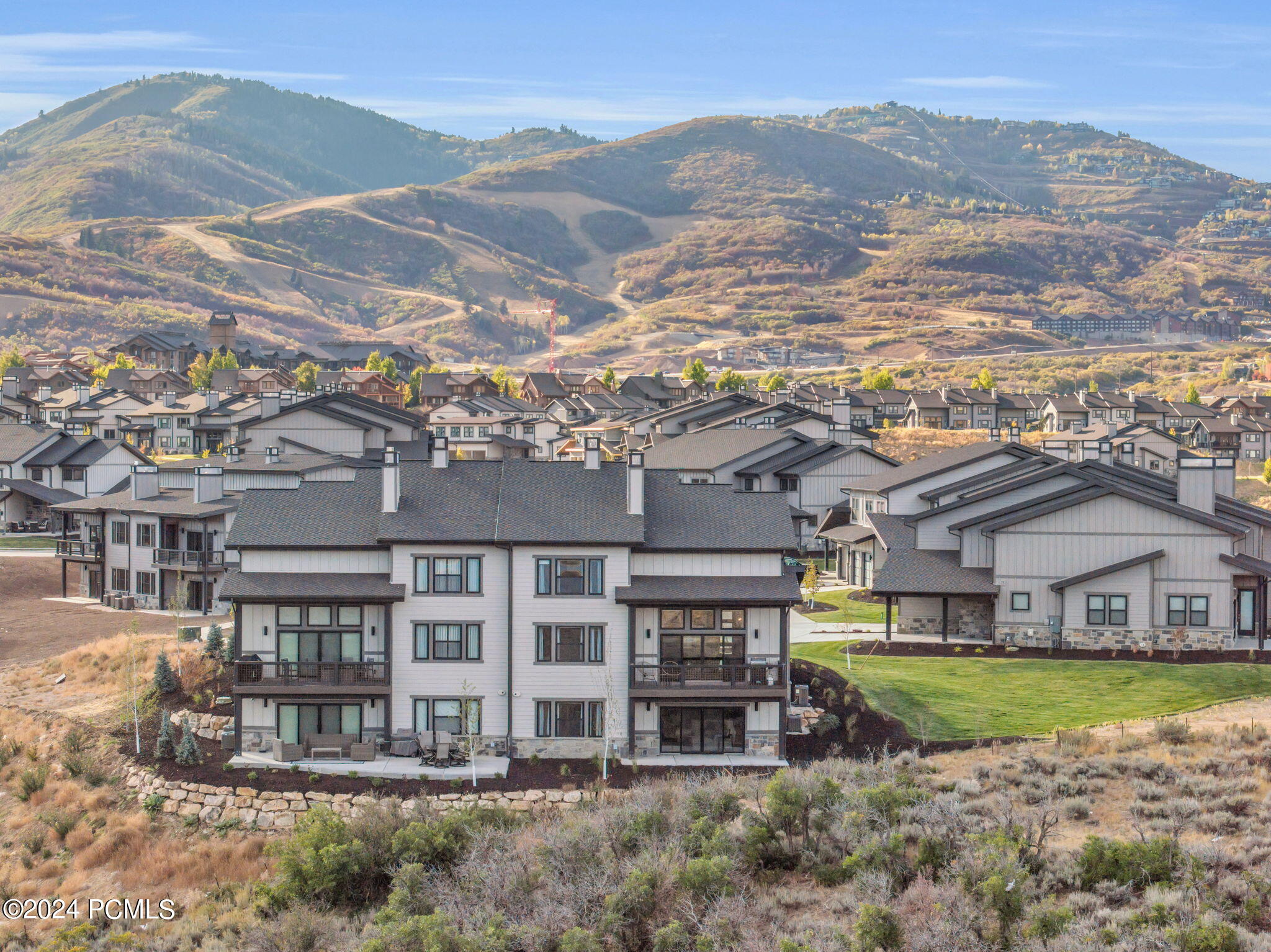 864 W Eland Circle, 53