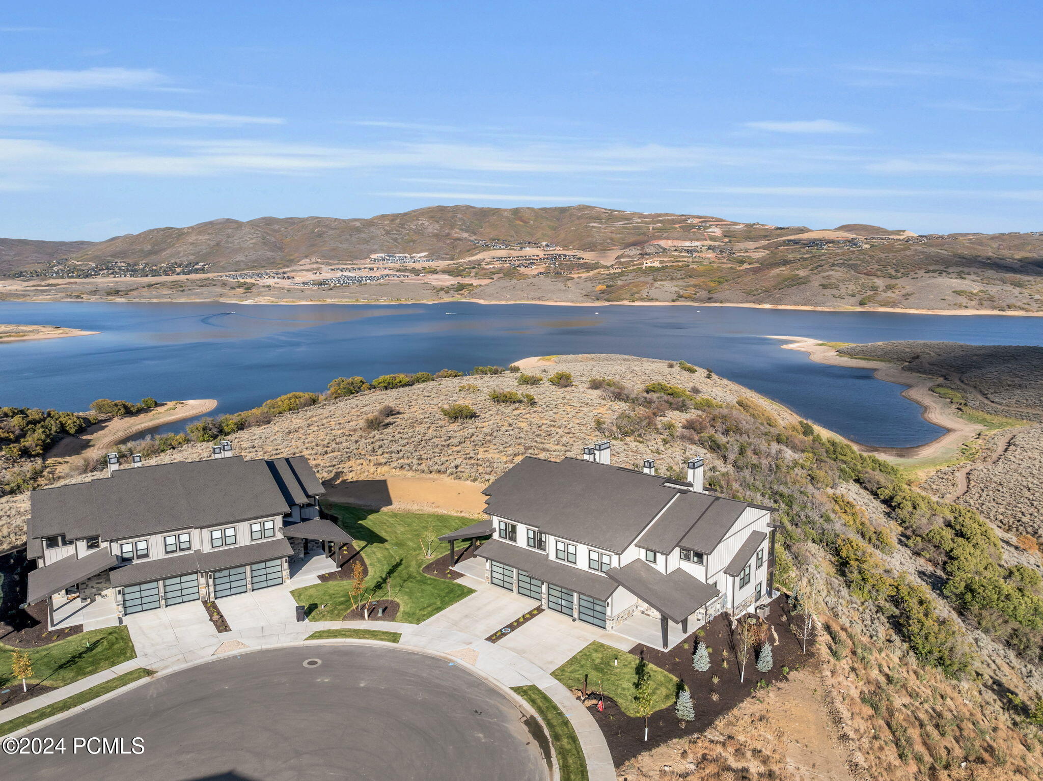 864 W Eland Circle, 53