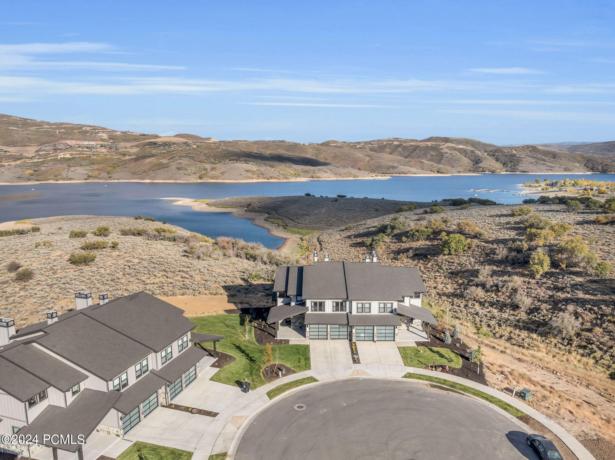 864 W Eland Circle, 53