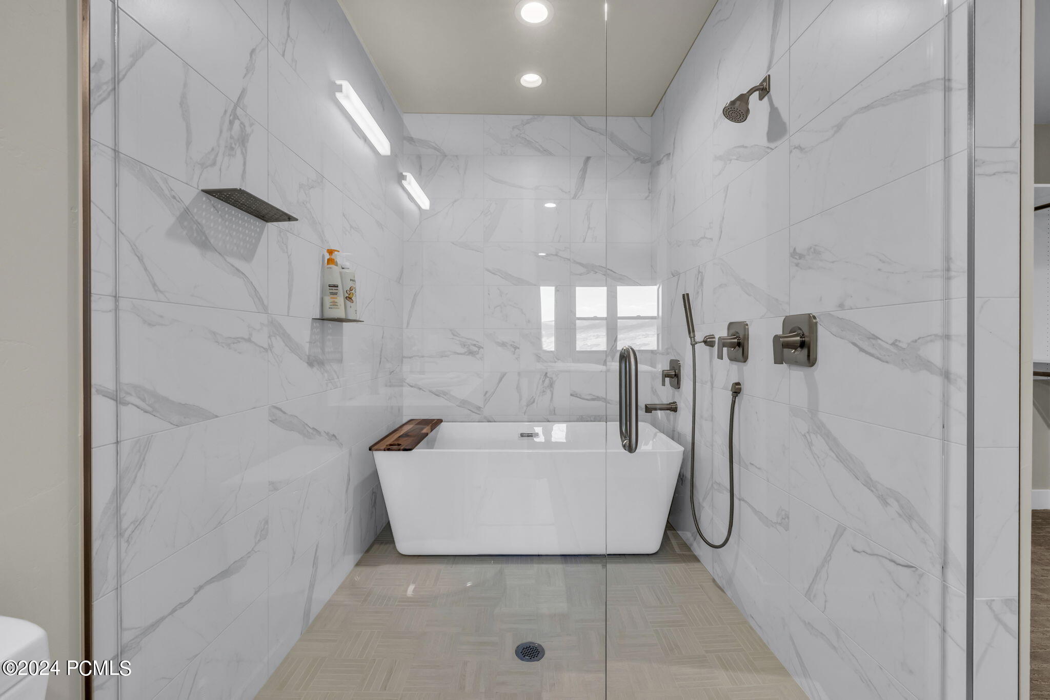 864 W Eland Circle, 53