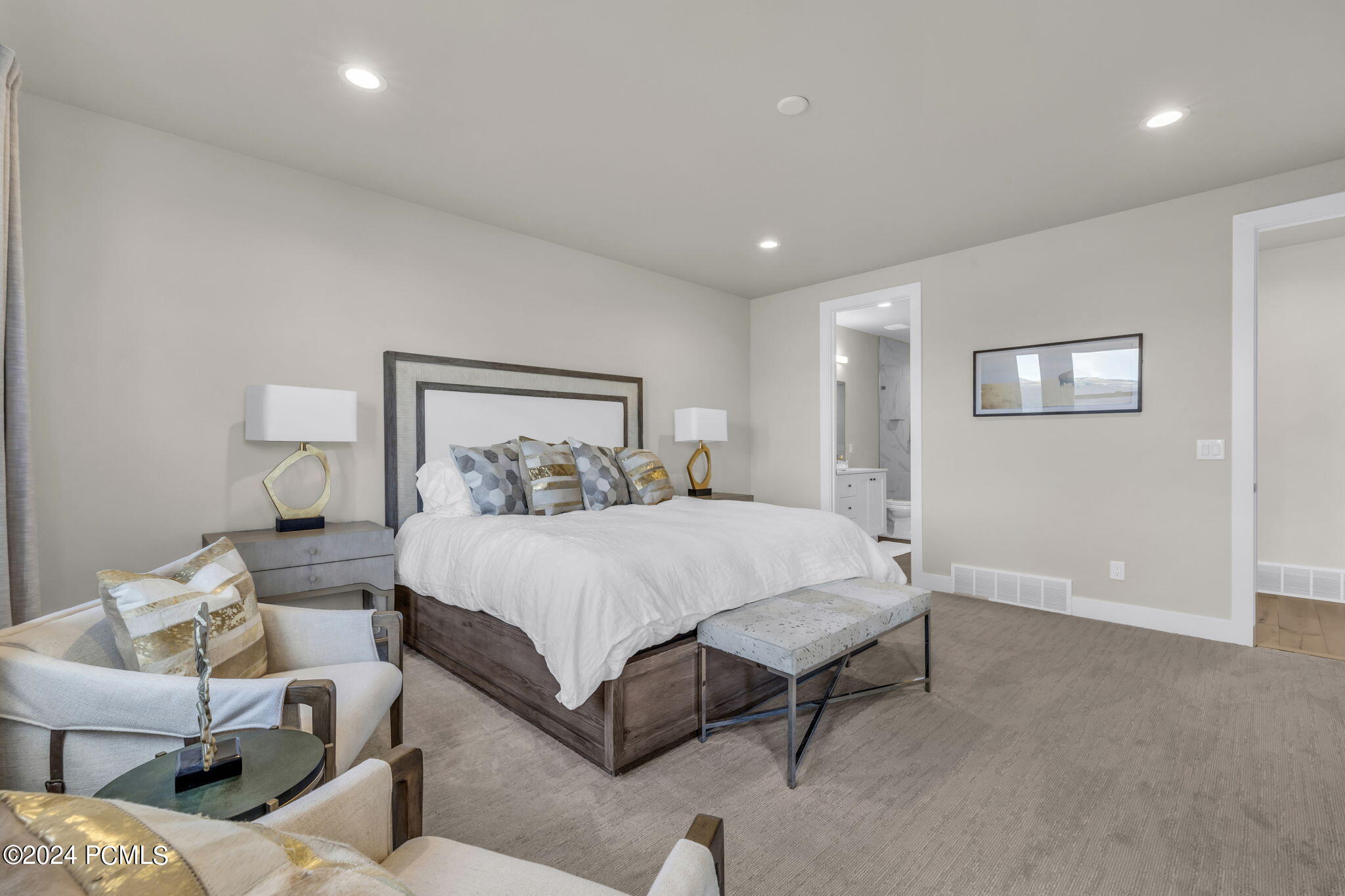 864 W Eland Circle, 53