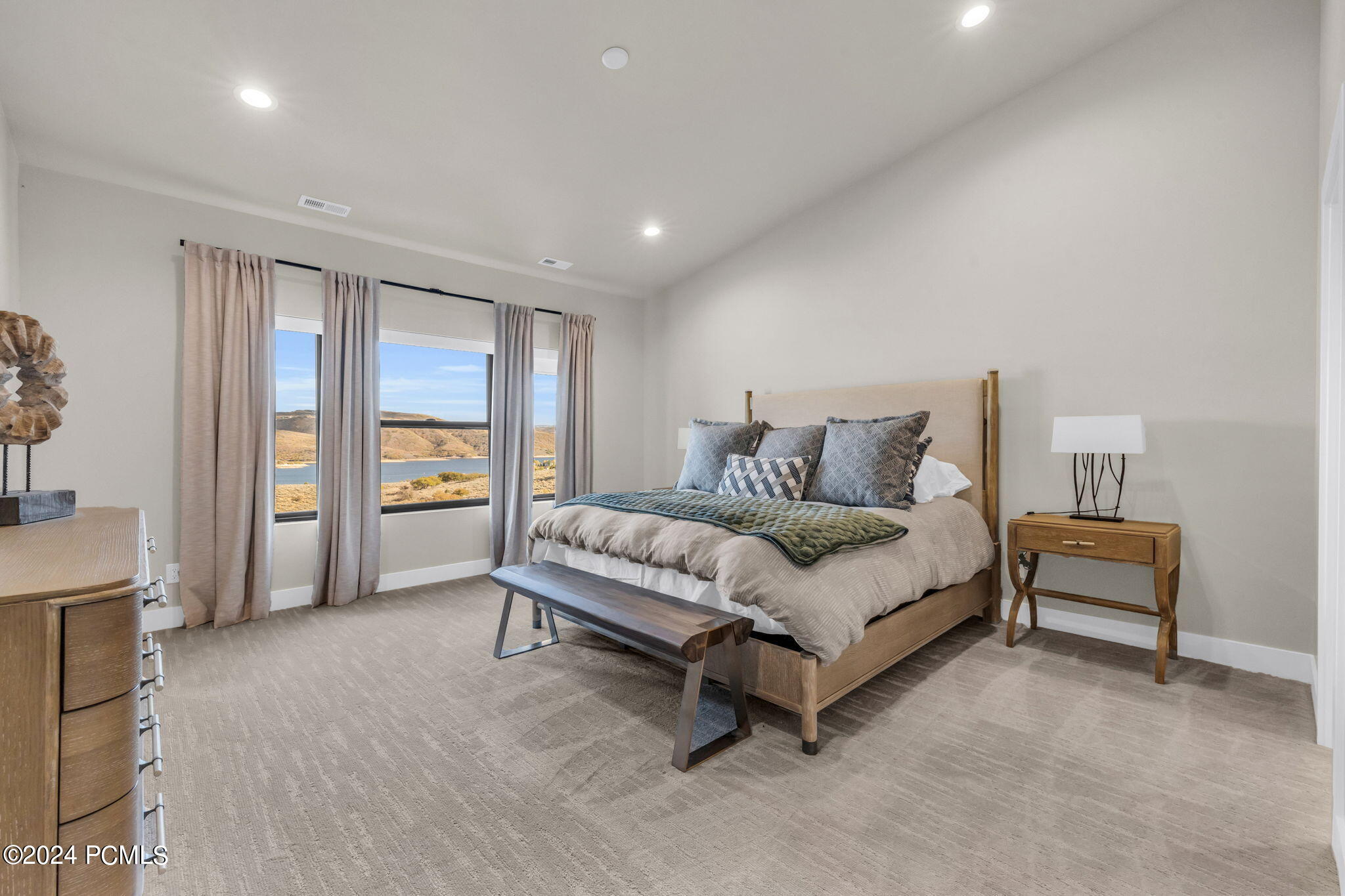 864 W Eland Circle, 53