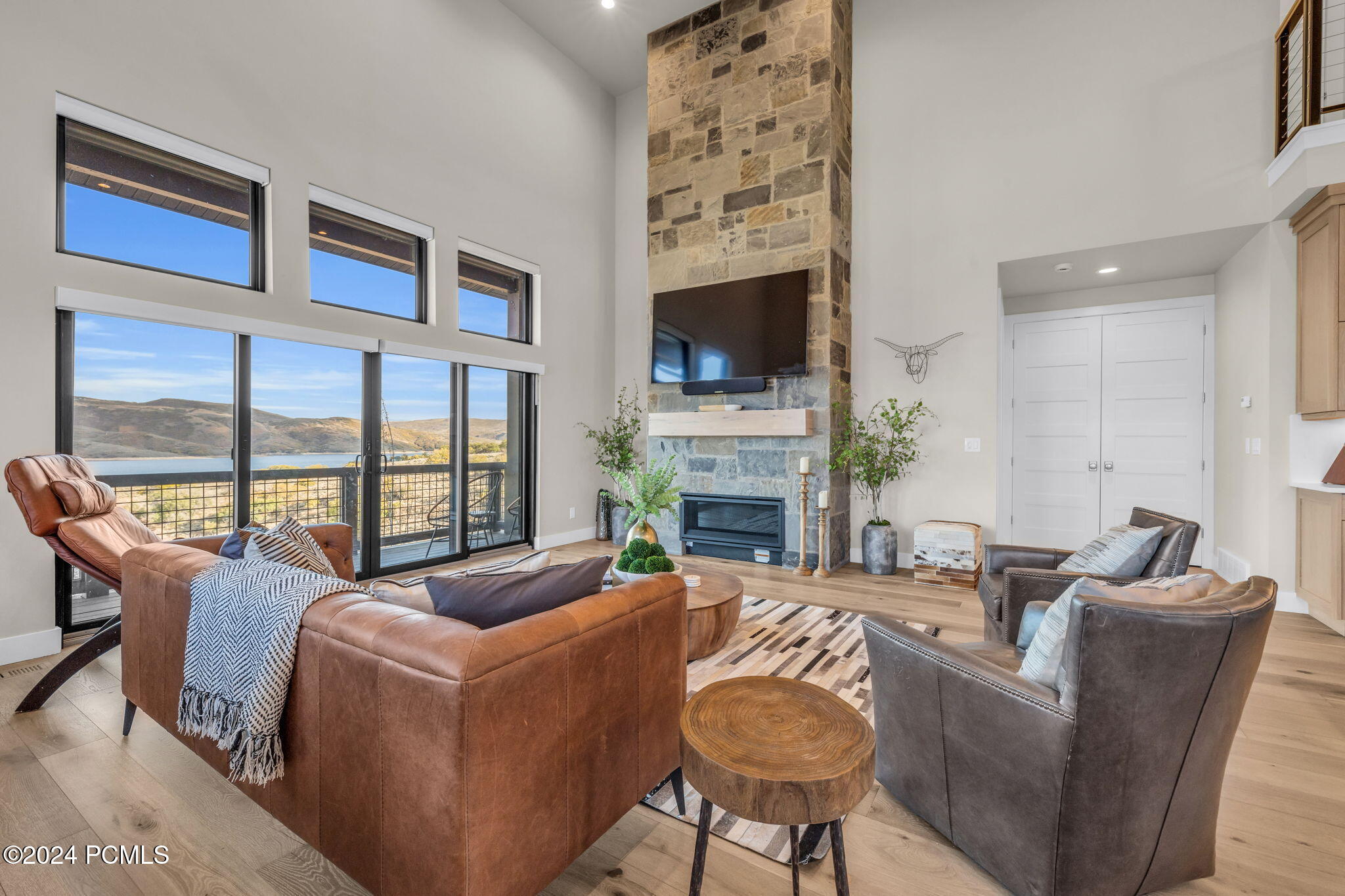 864 W Eland Circle, 53