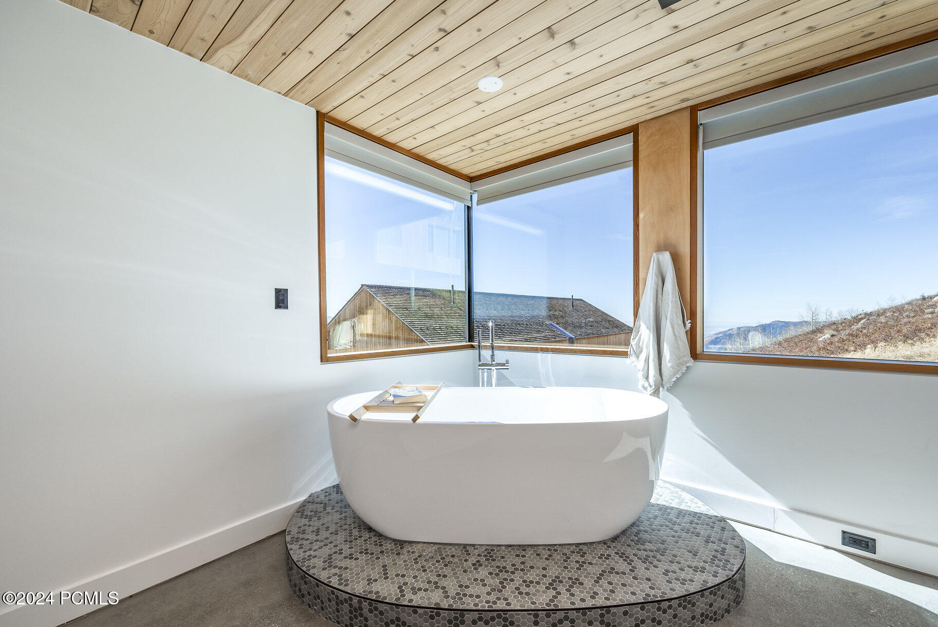 7762 E Horizon Run Road