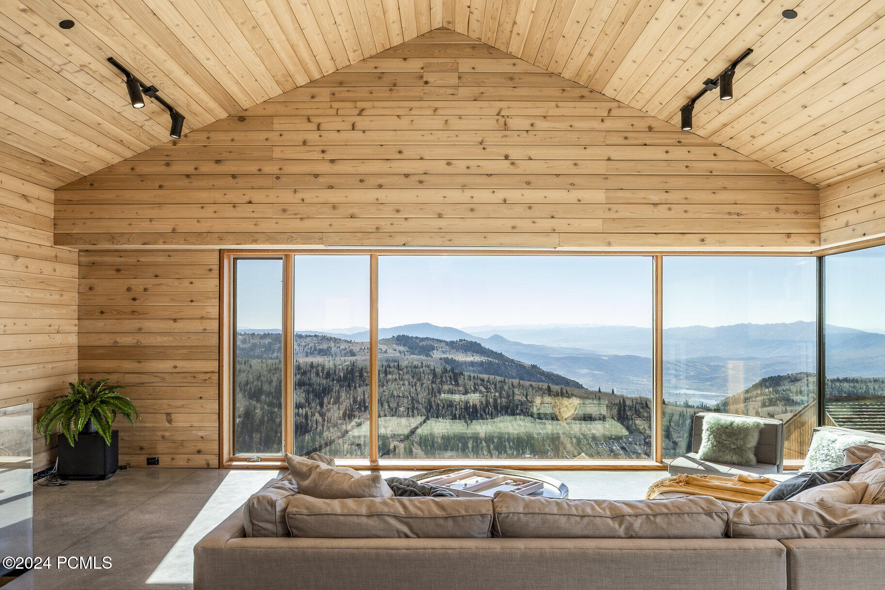 7762 E Horizon Run Road